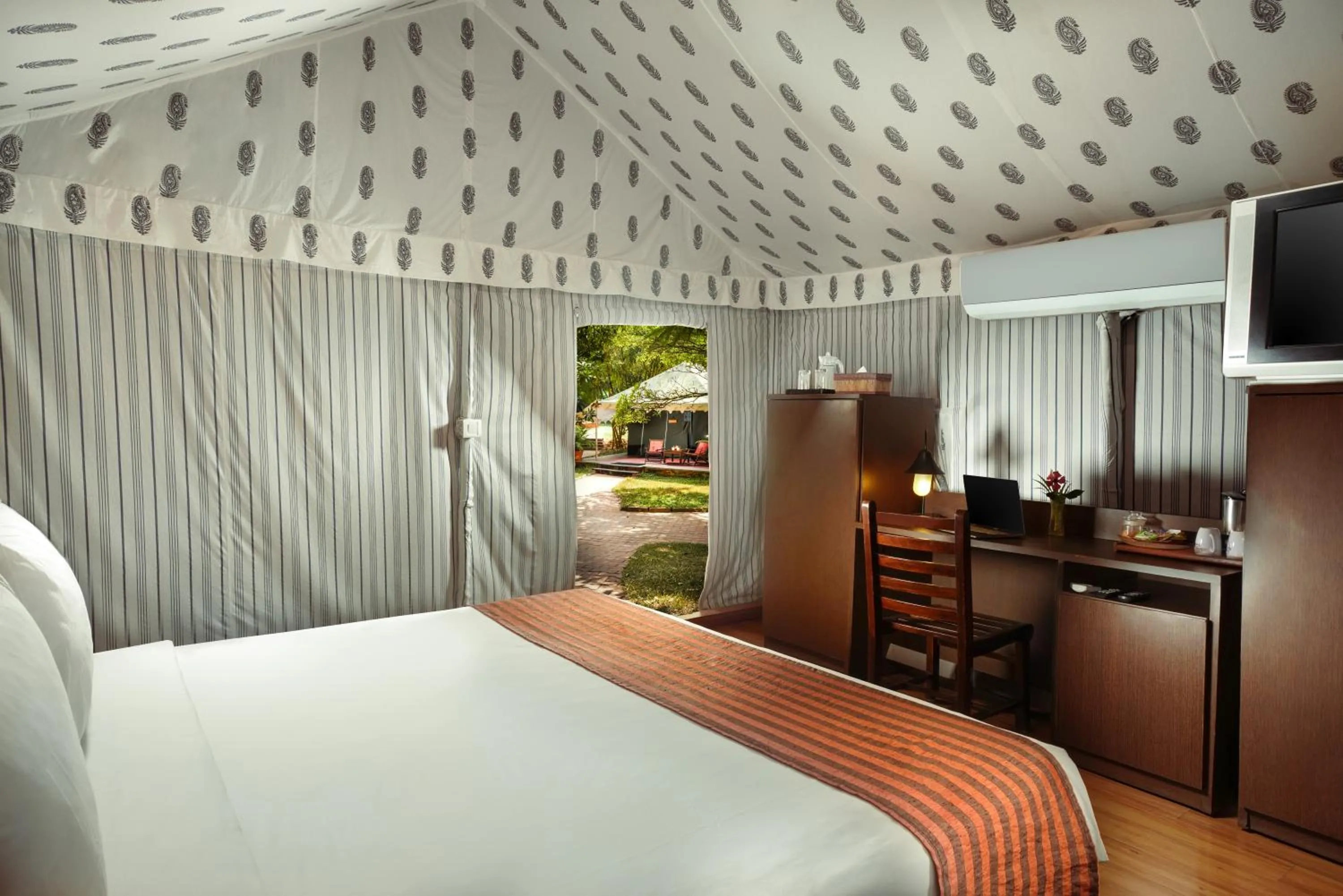 Bed in Olde Bangalore Resort and Wellness Center