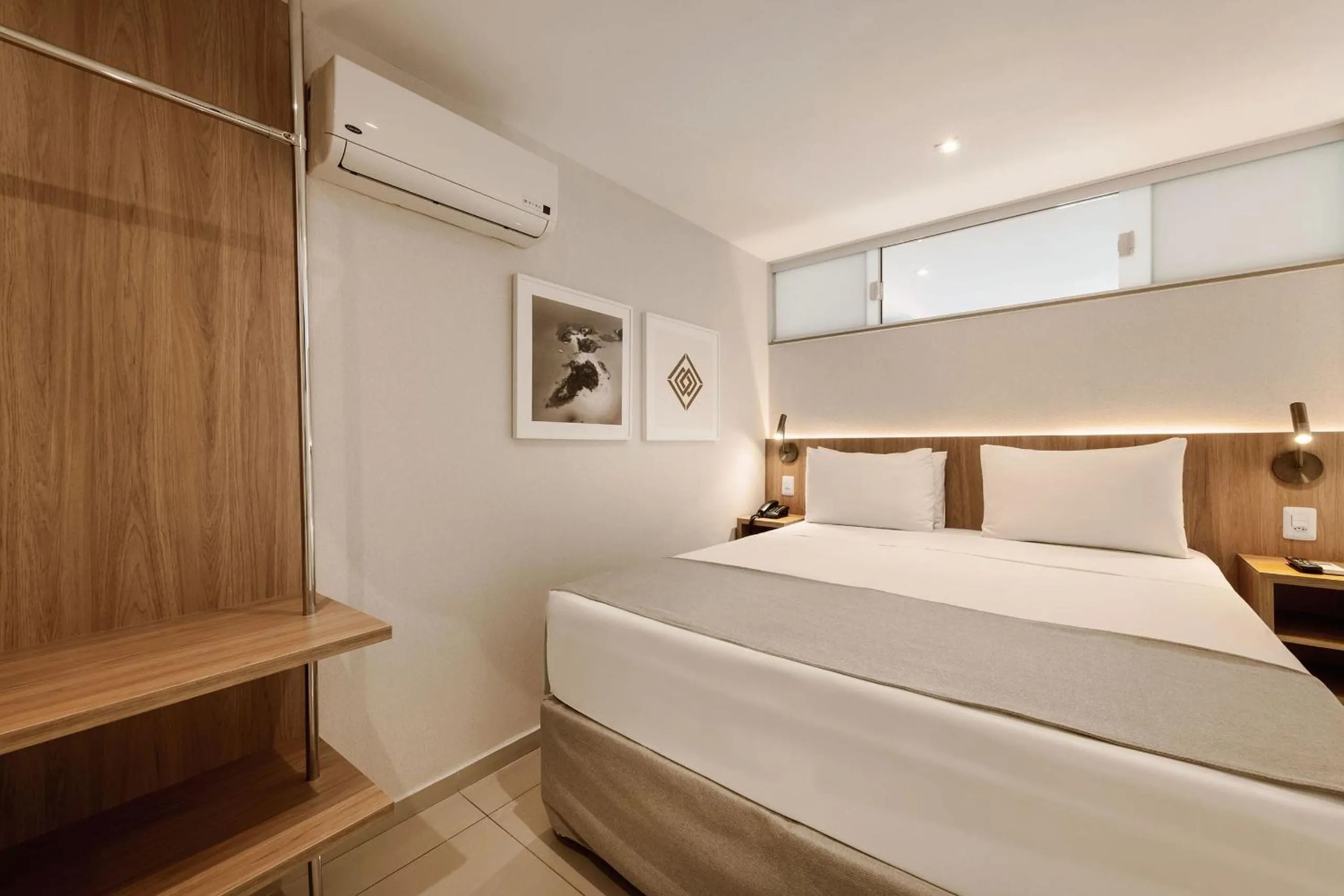 Bedroom, Bed in Angra Beach Hotel