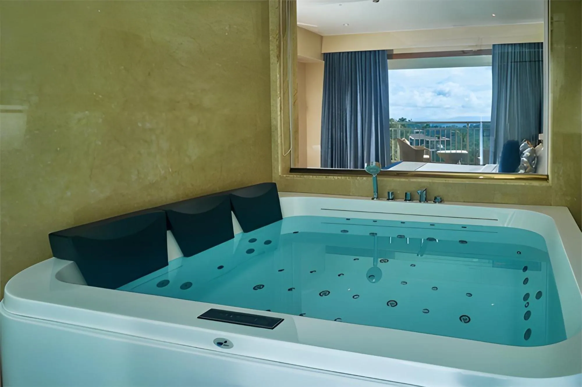 Bathroom in Vibe Munnar Resort & Spa