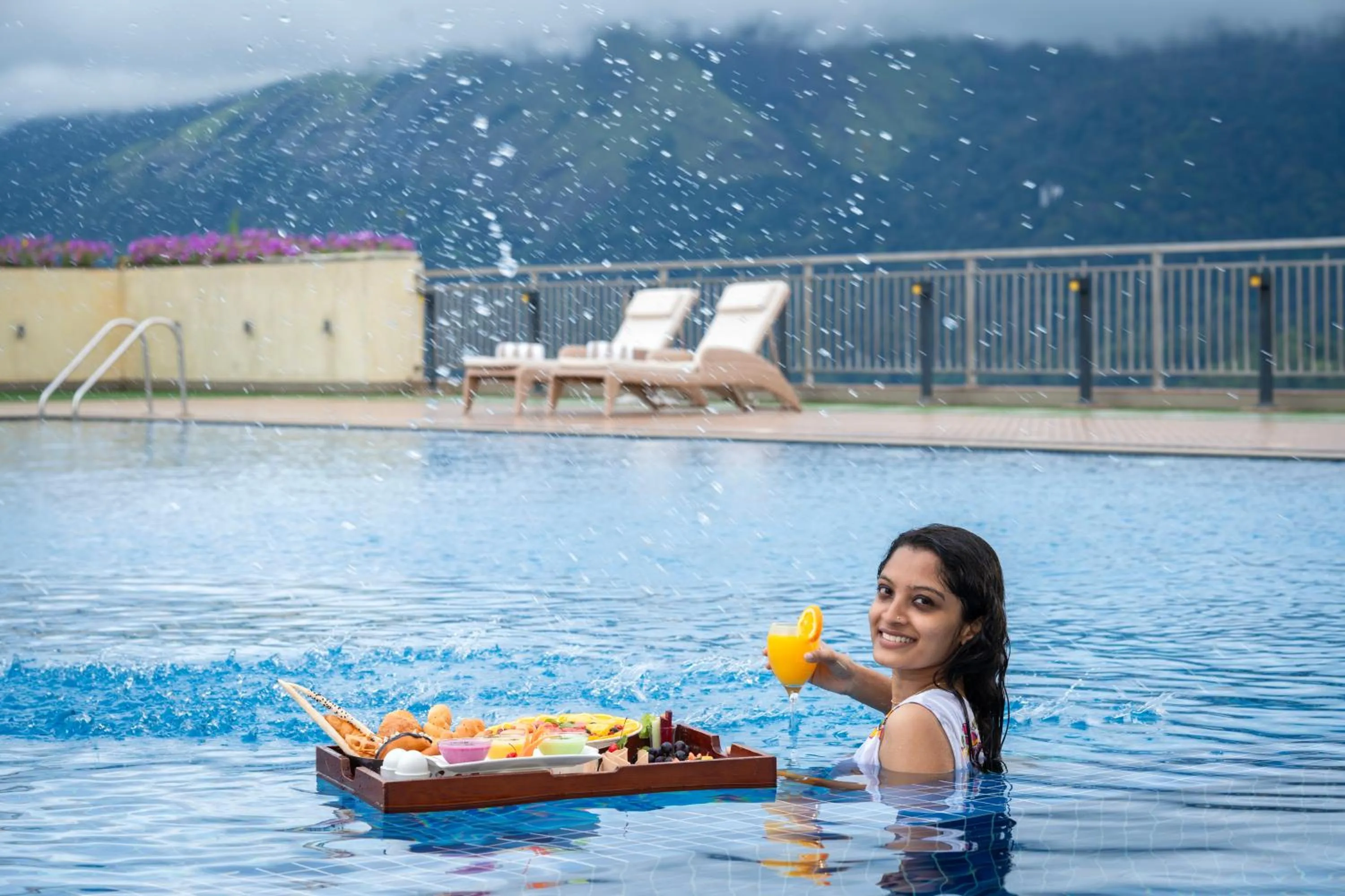 Food and drinks in Vibe Munnar Resort & Spa
