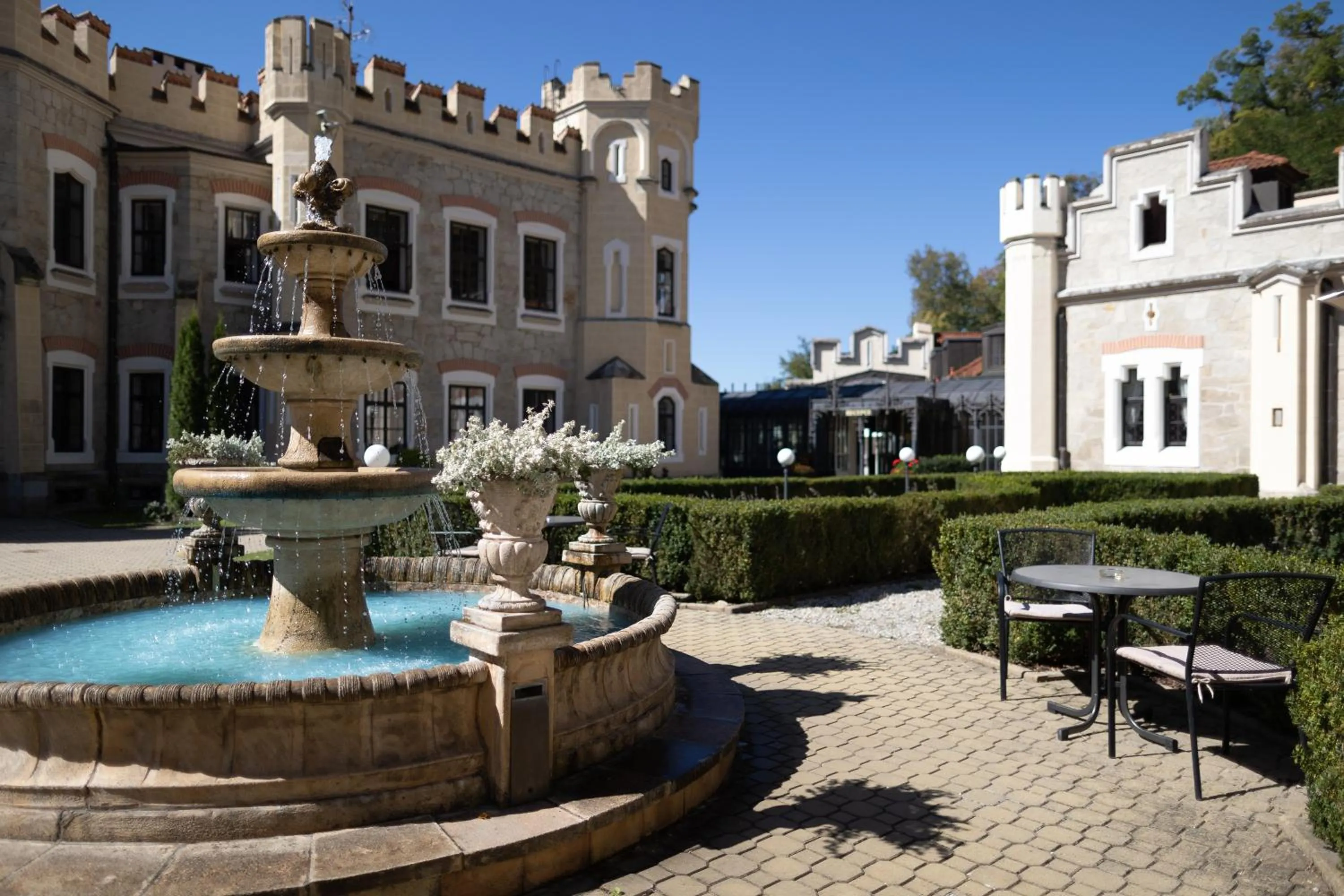 Property building in Hotel Štekl