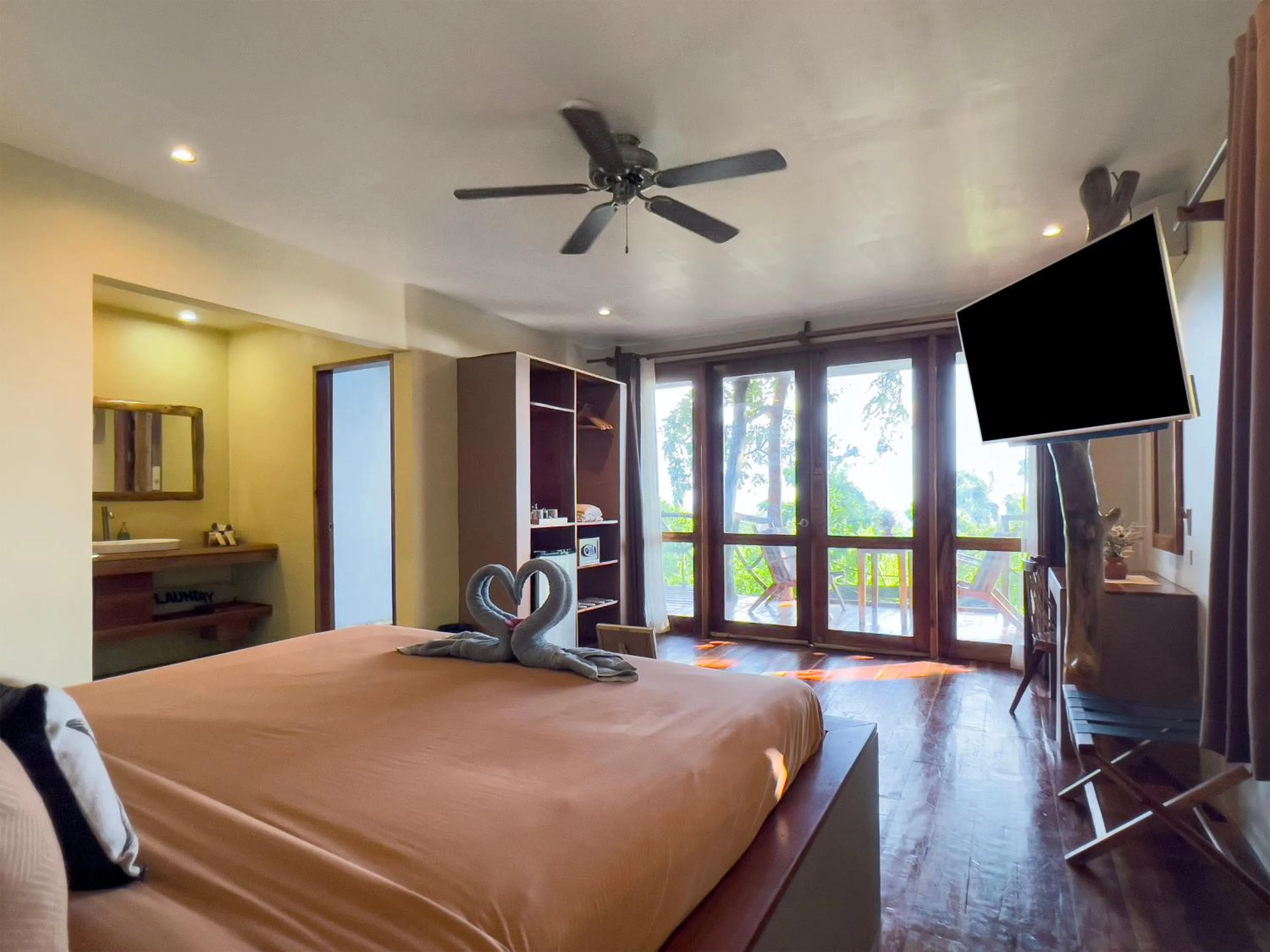 Bedroom, Bed in Nakabalo Guesthouse & Restaurant