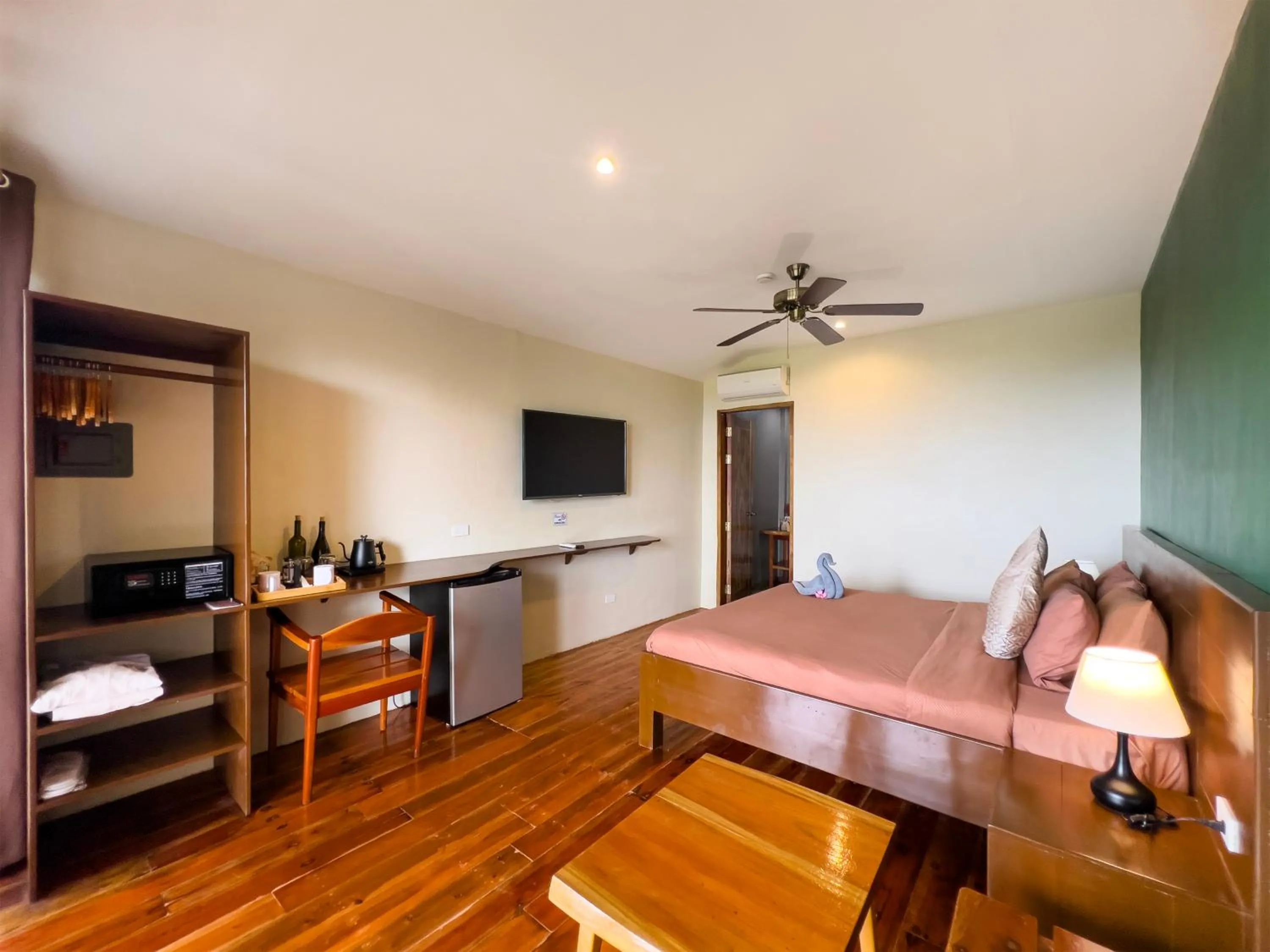 Bedroom, Bed in Nakabalo Guesthouse & Restaurant