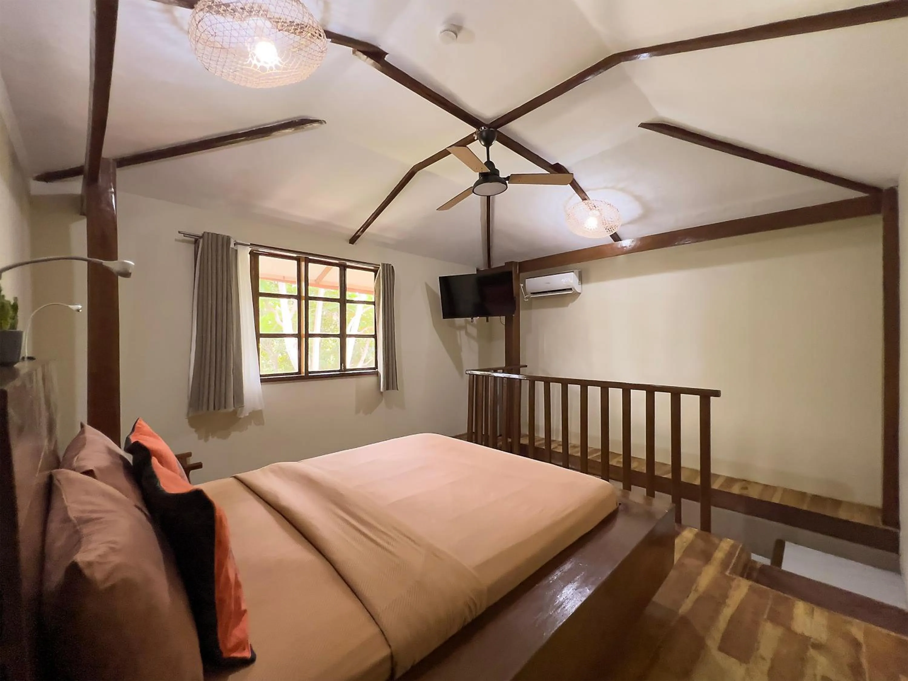 Bedroom, Bed in Nakabalo Guesthouse & Restaurant