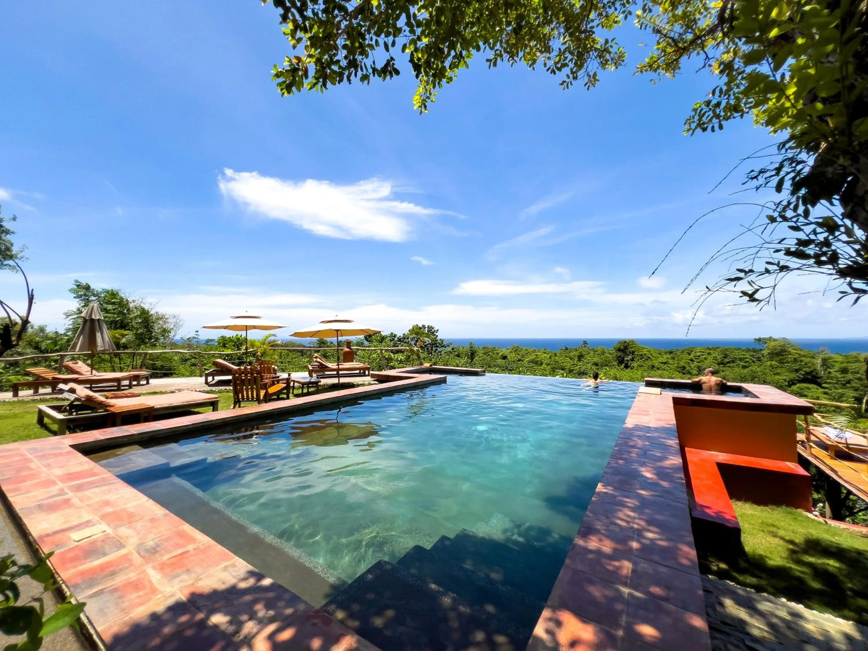 Swimming pool in Nakabalo Guesthouse & Restaurant