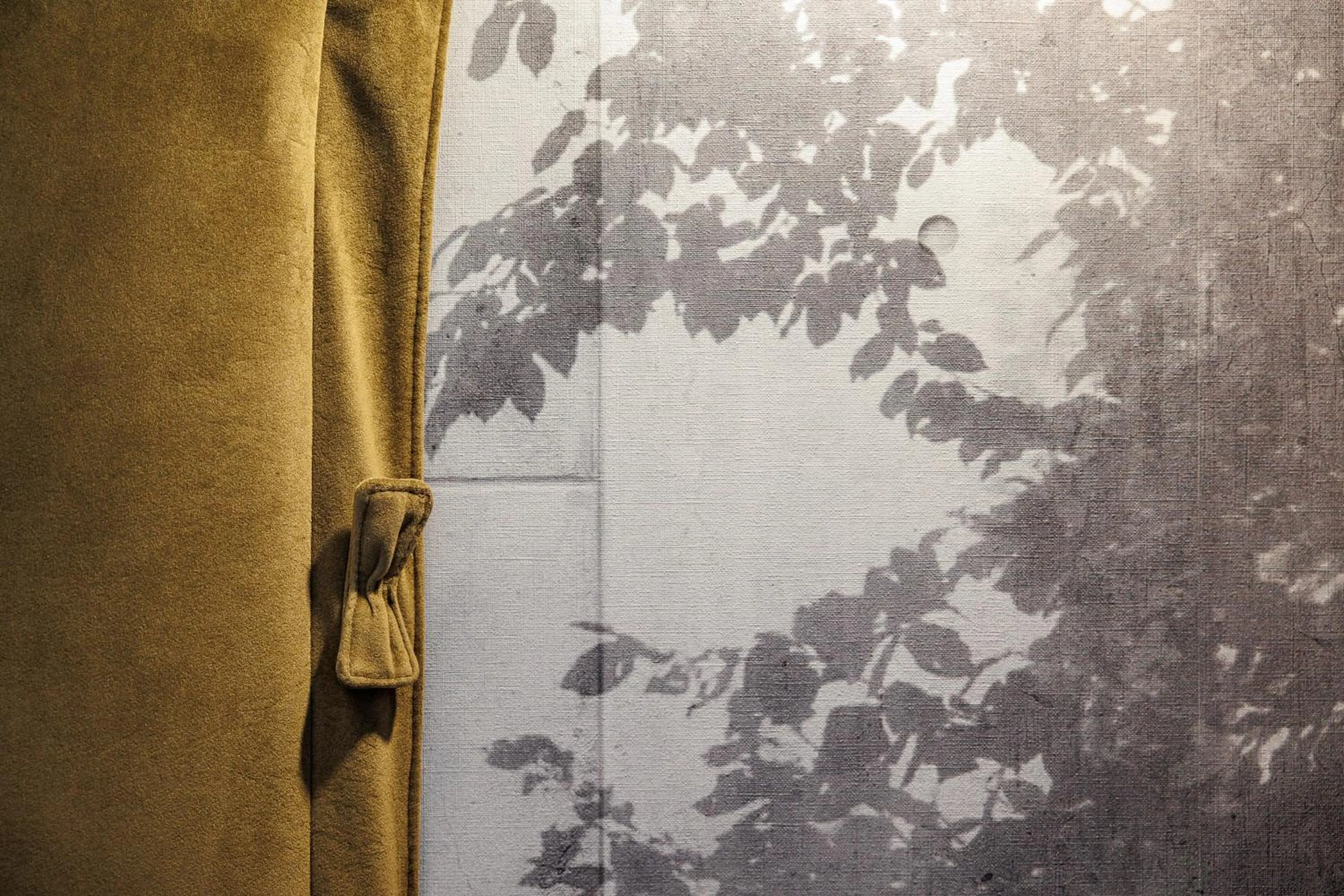 Decorative detail in The Alley by Kanopian