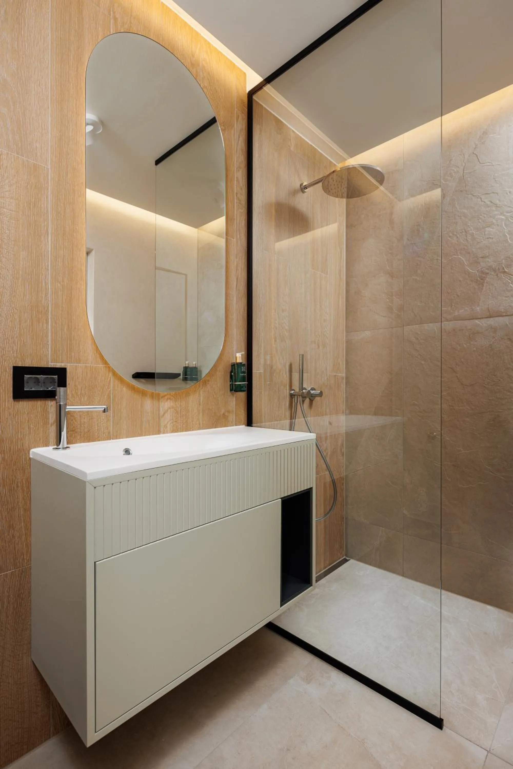 Shower in The Alley by Kanopian