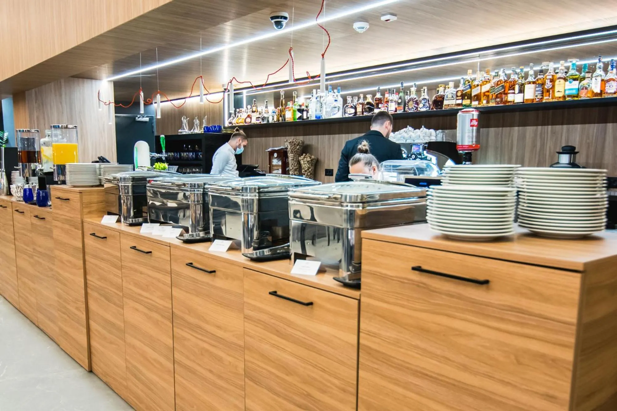 Breakfast in The Alley by Kanopian