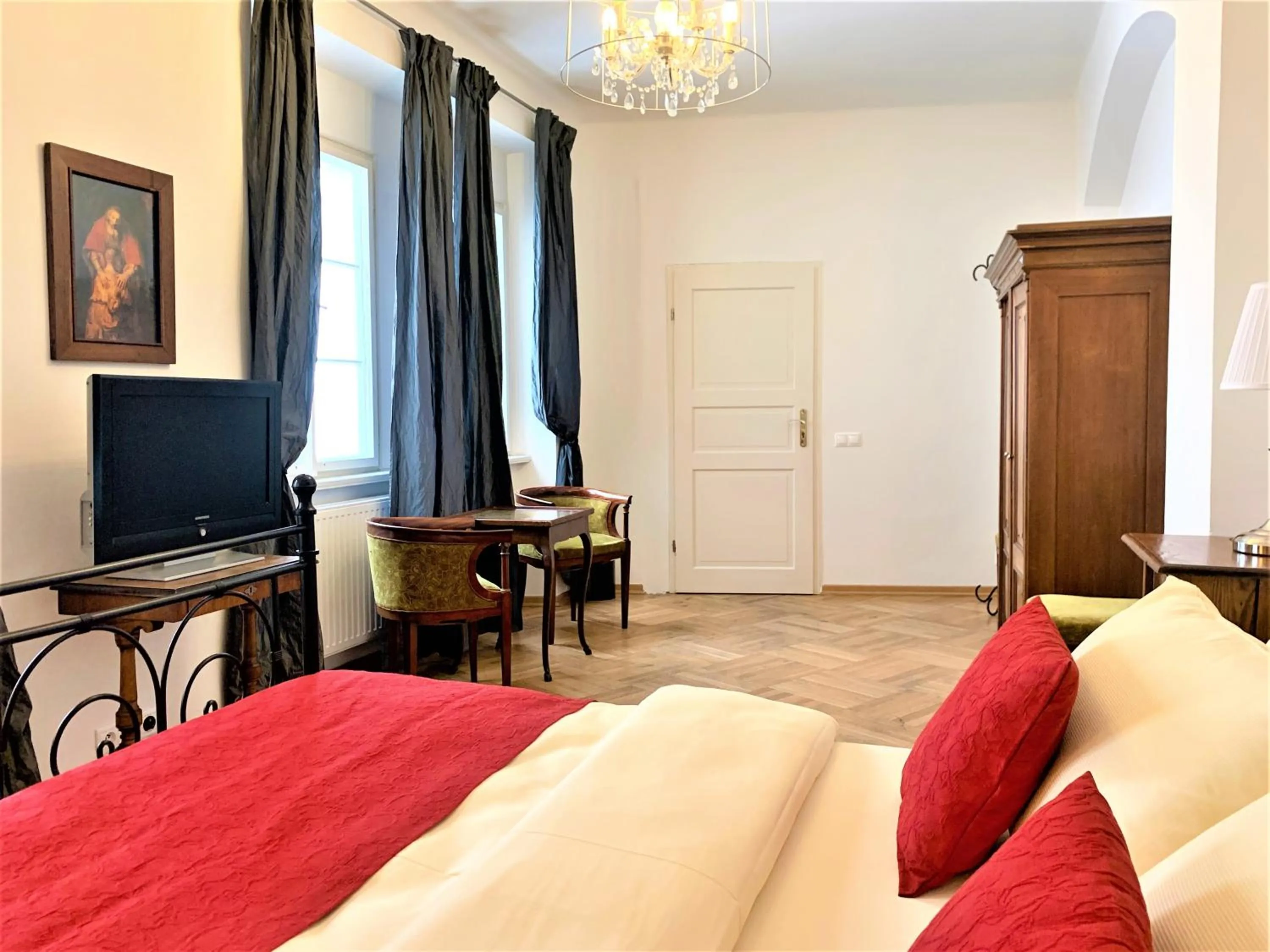 Bedroom, Bed in Small Luxury Palace Residence