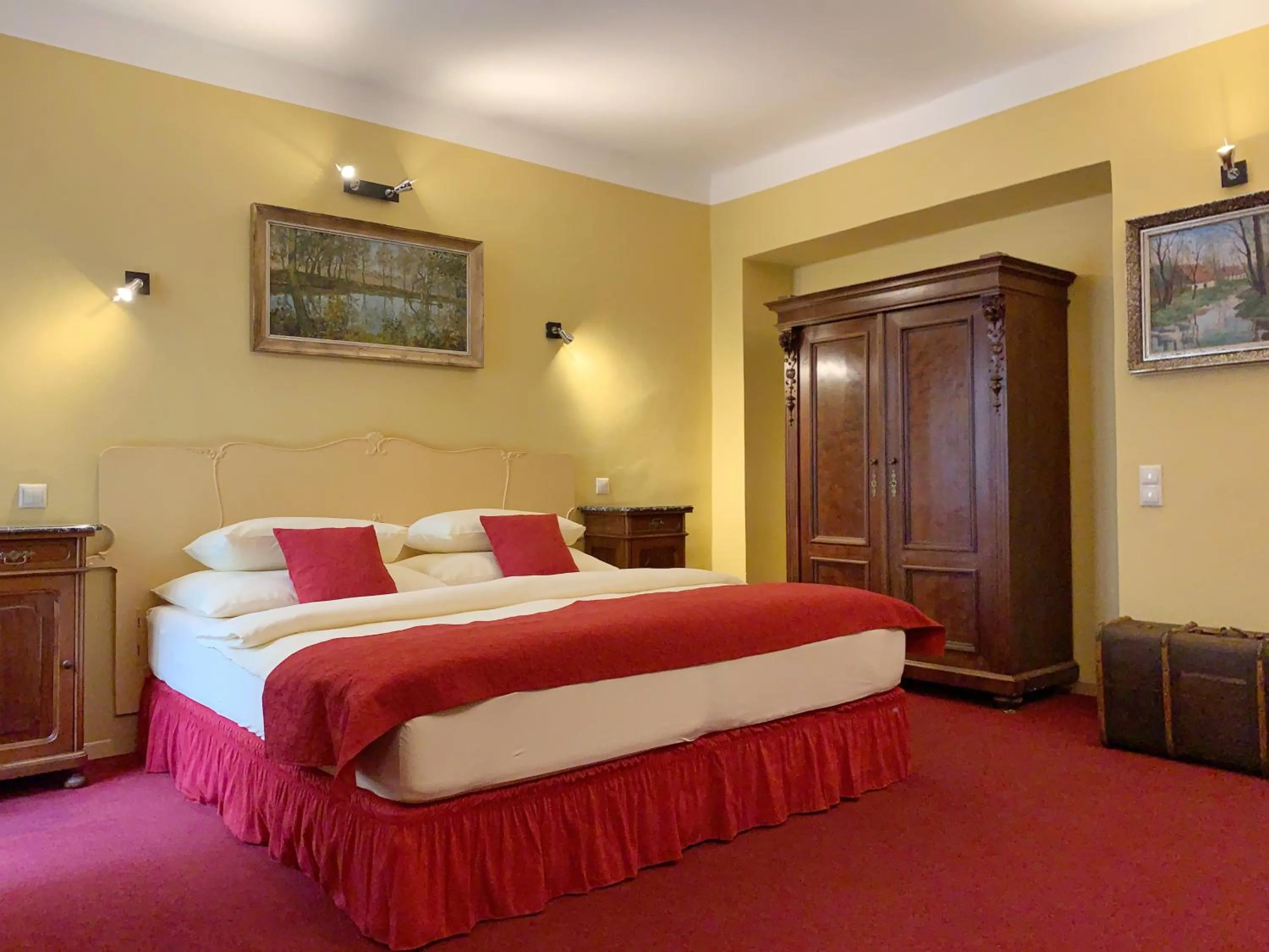 Bed in Small Luxury Palace Residence