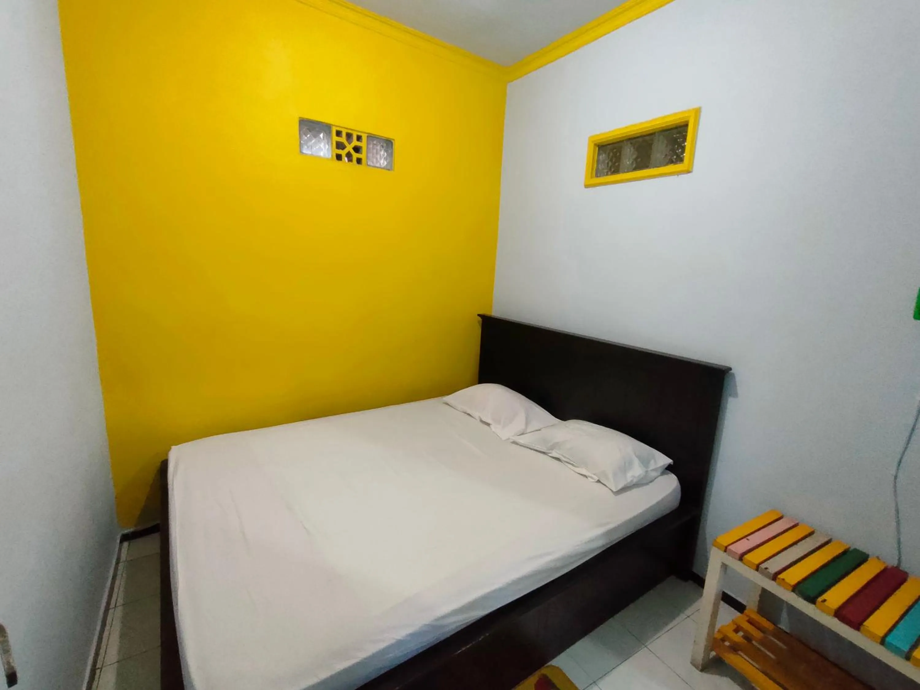 Bedroom, Bed in Blue Nineteen RedPartner