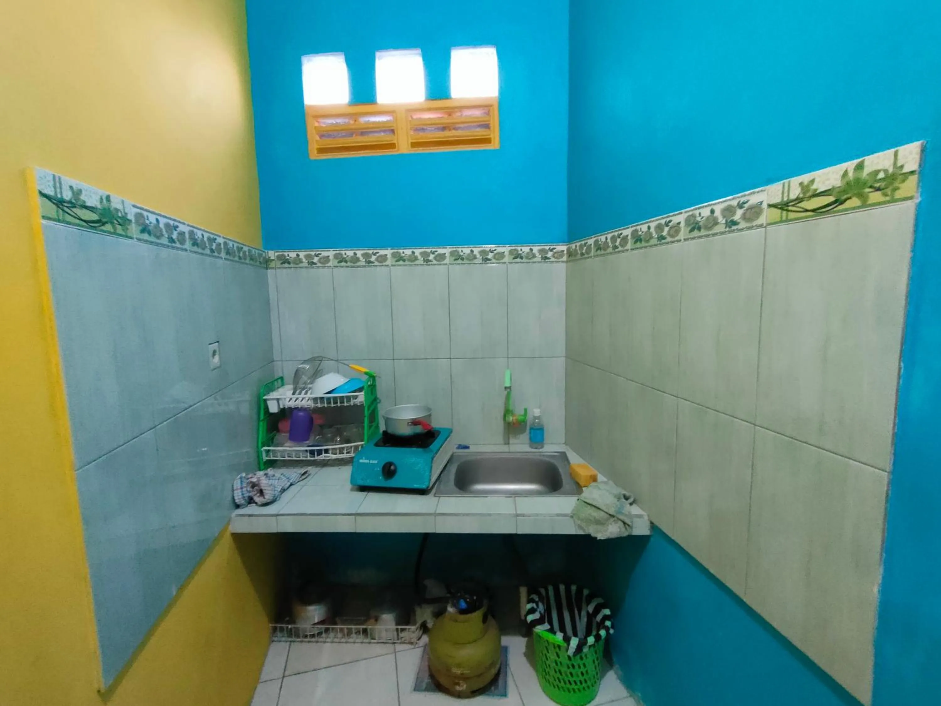 Kitchen or kitchenette in Blue Nineteen RedPartner