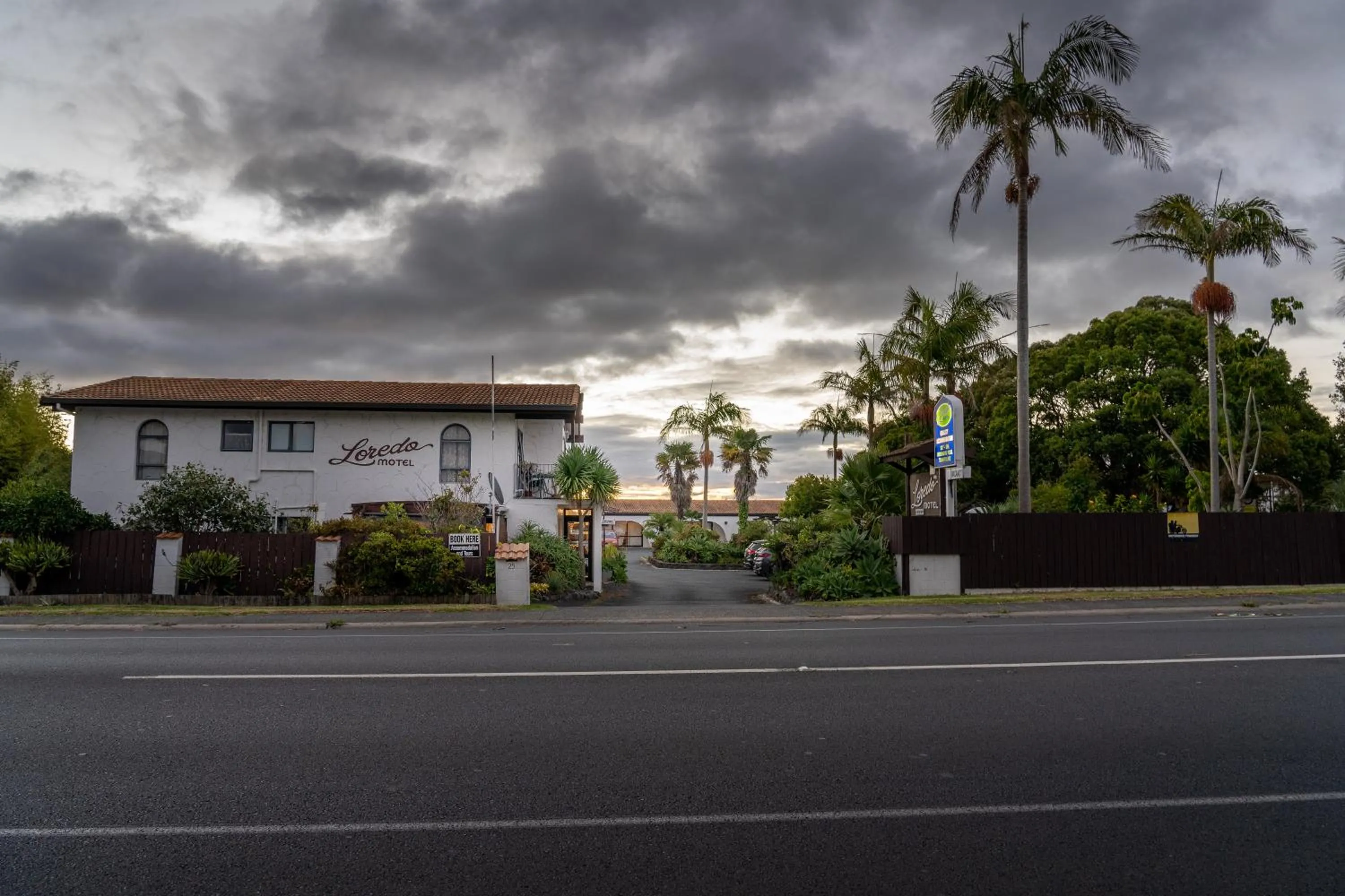 Property building in Loredo Motel