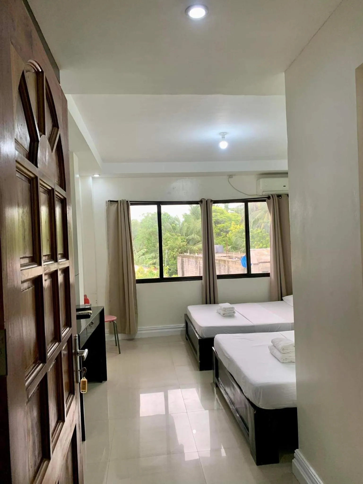 Floor plan, Bed in Adelaida Pensionne Hotel