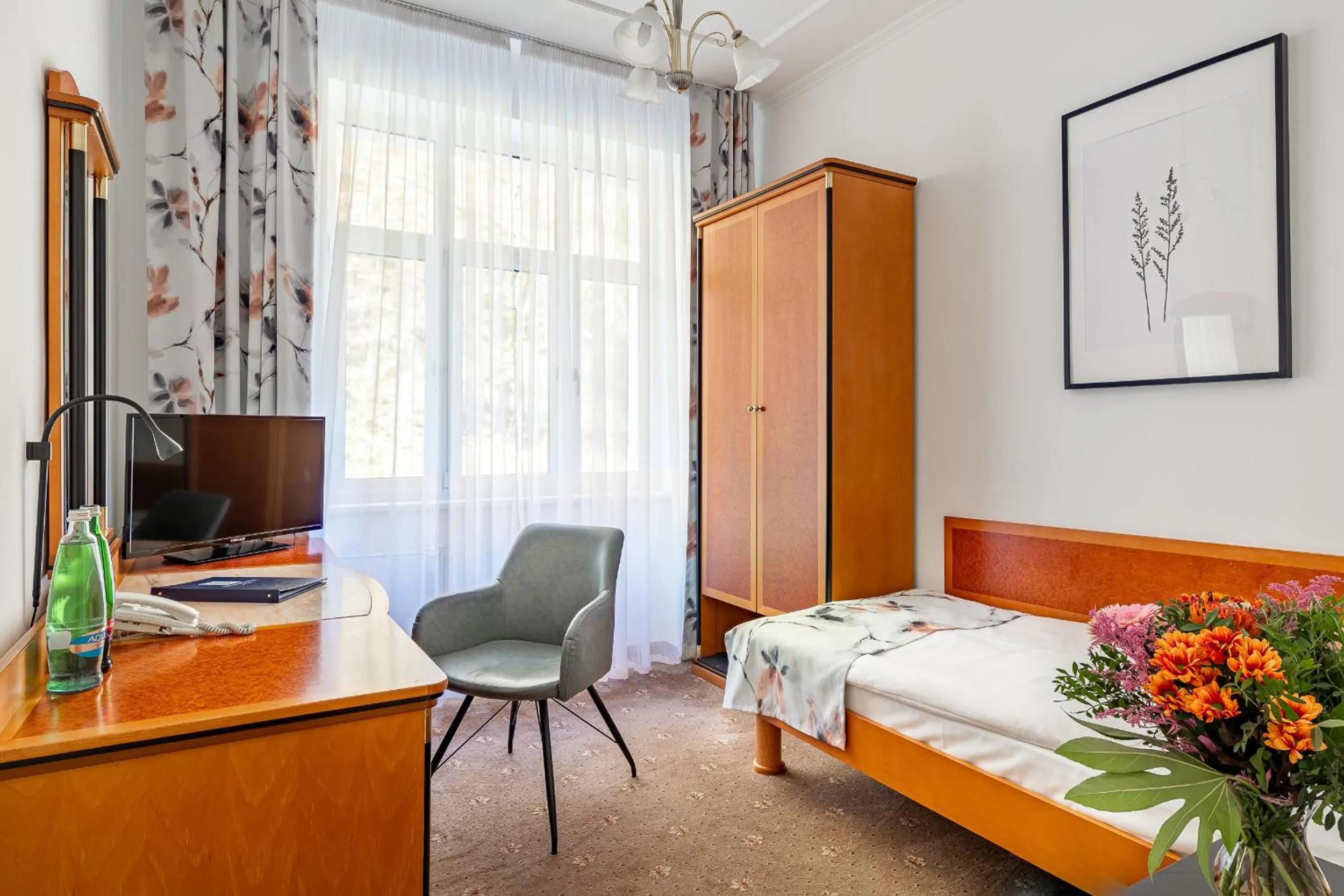 Seating area, Bed in Spa & Wellness Hotel Silva