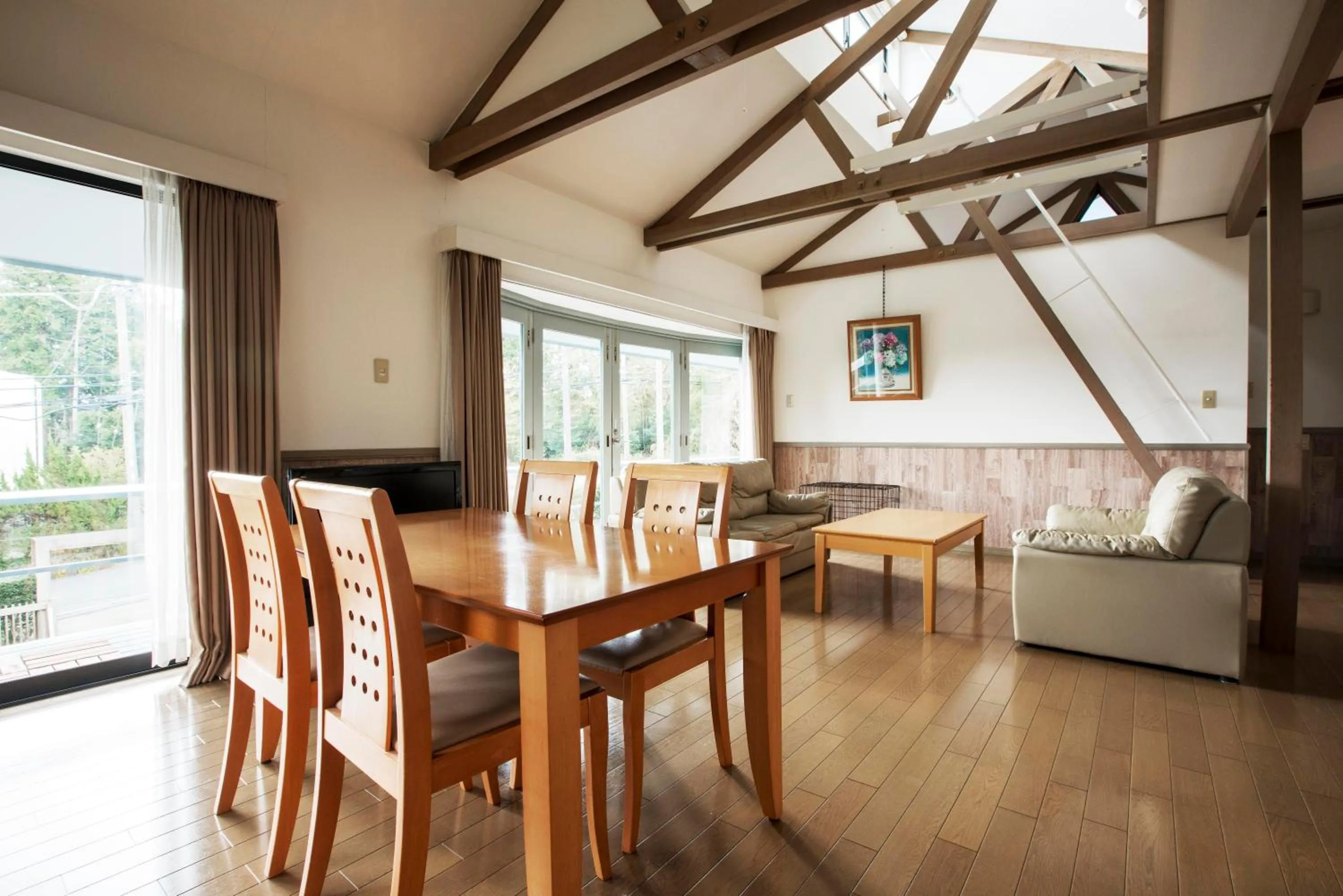 Dining area in Izu-Kogen Wan Wan Paradise Hotel & Cottage
