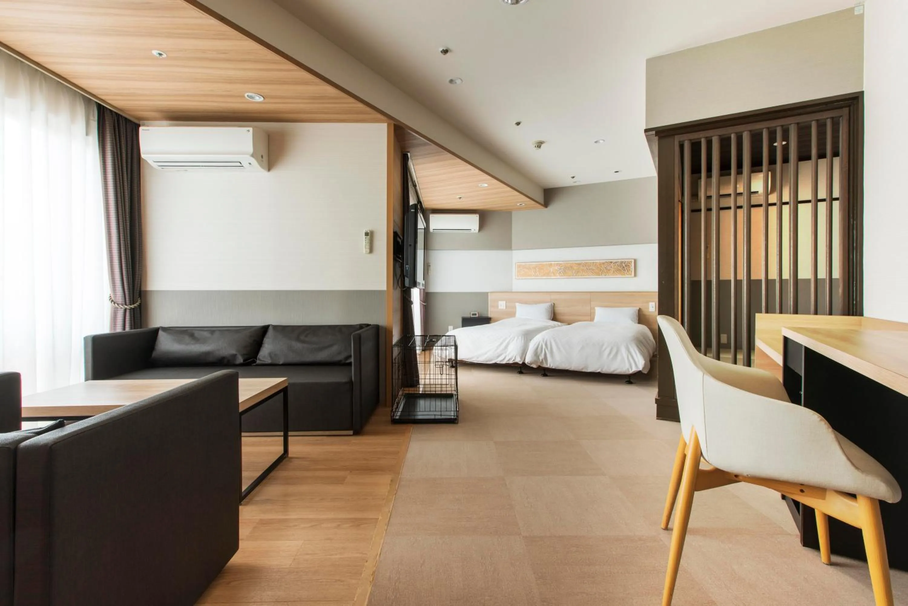 Photo of the whole room, Bed in Izu-Kogen Wan Wan Paradise Hotel & Cottage