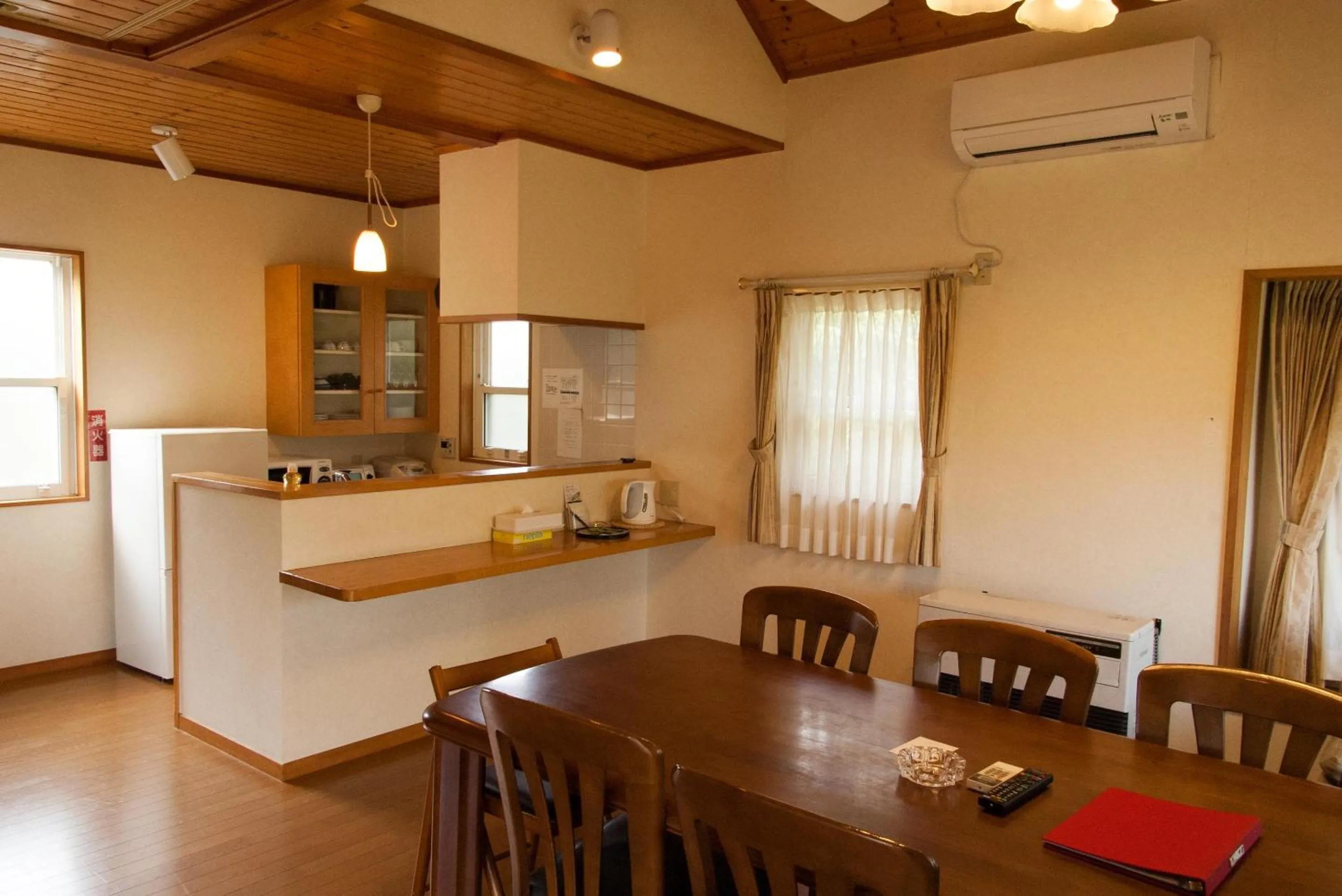 Photo of the whole room in Izu-Kogen Wan Wan Paradise Hotel & Cottage