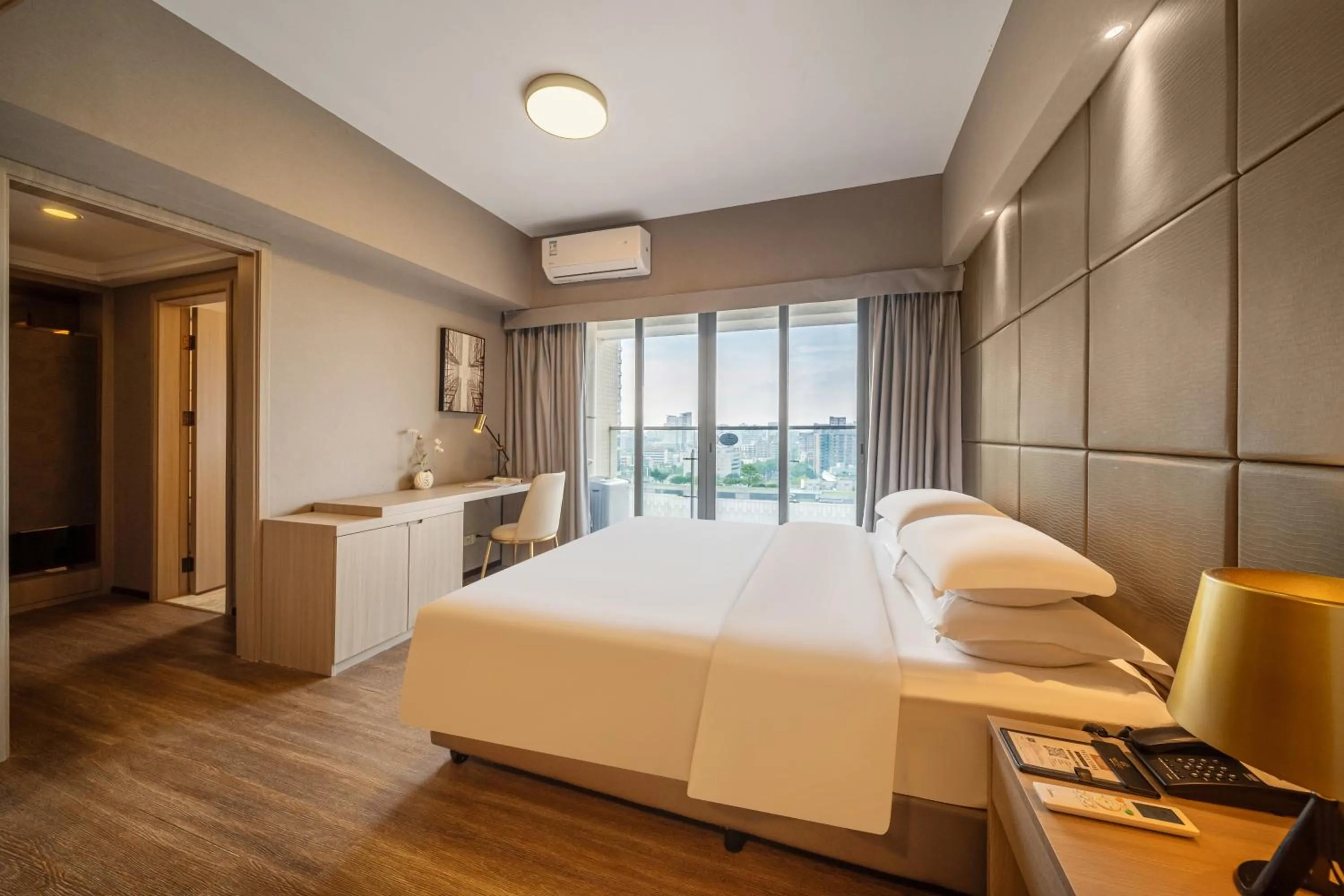 Bedroom, Bed in Foshan Poltton International Serviced Apartment