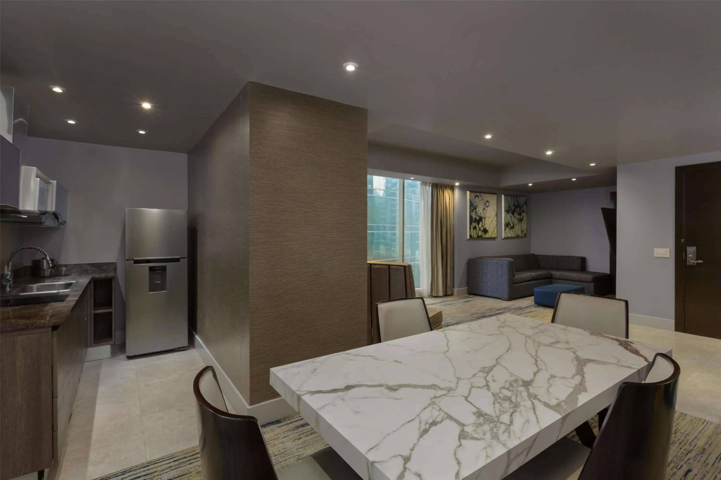 Living room in Hilton Panama