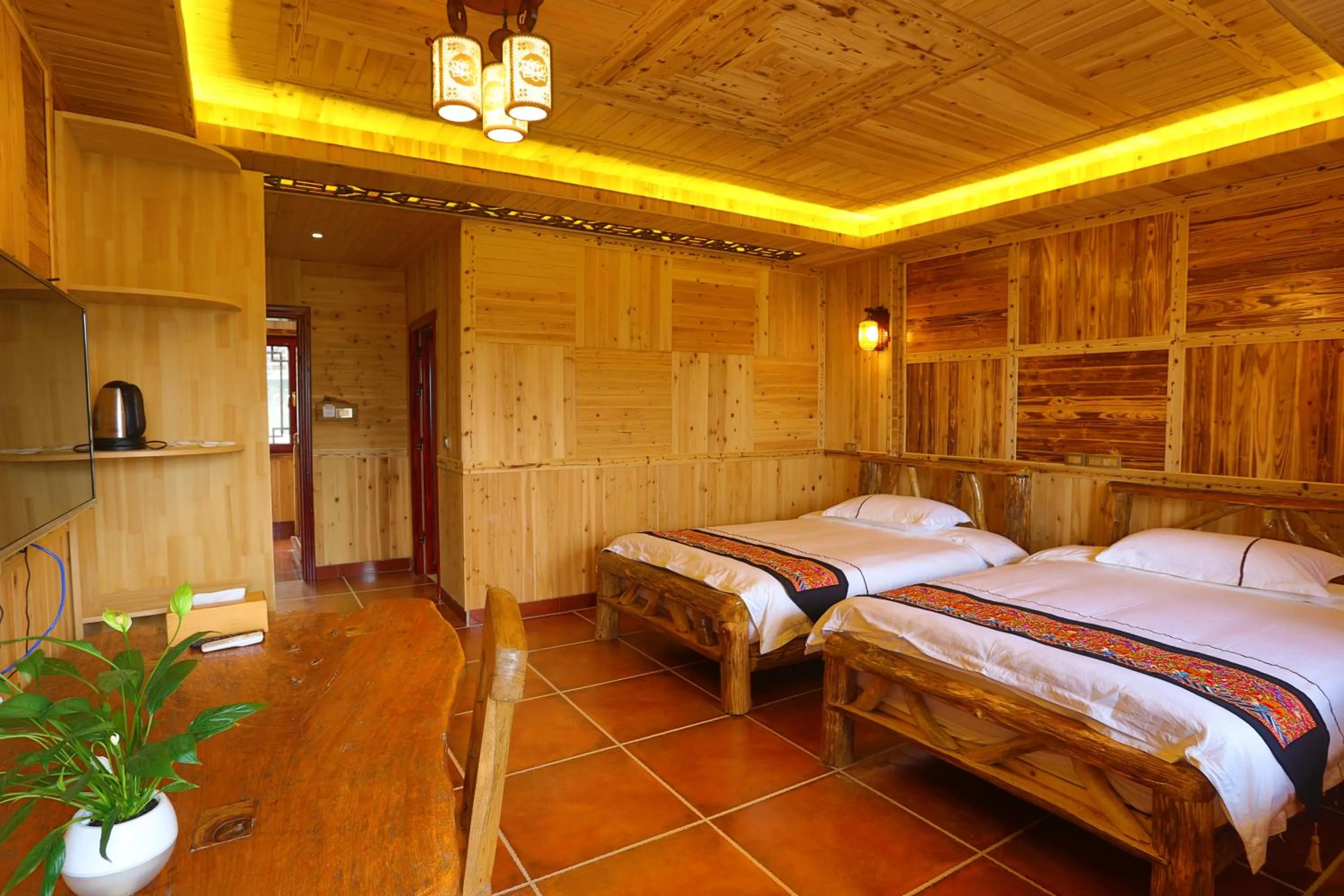 Photo of the whole room, Bed in Longji Holiday Hotel