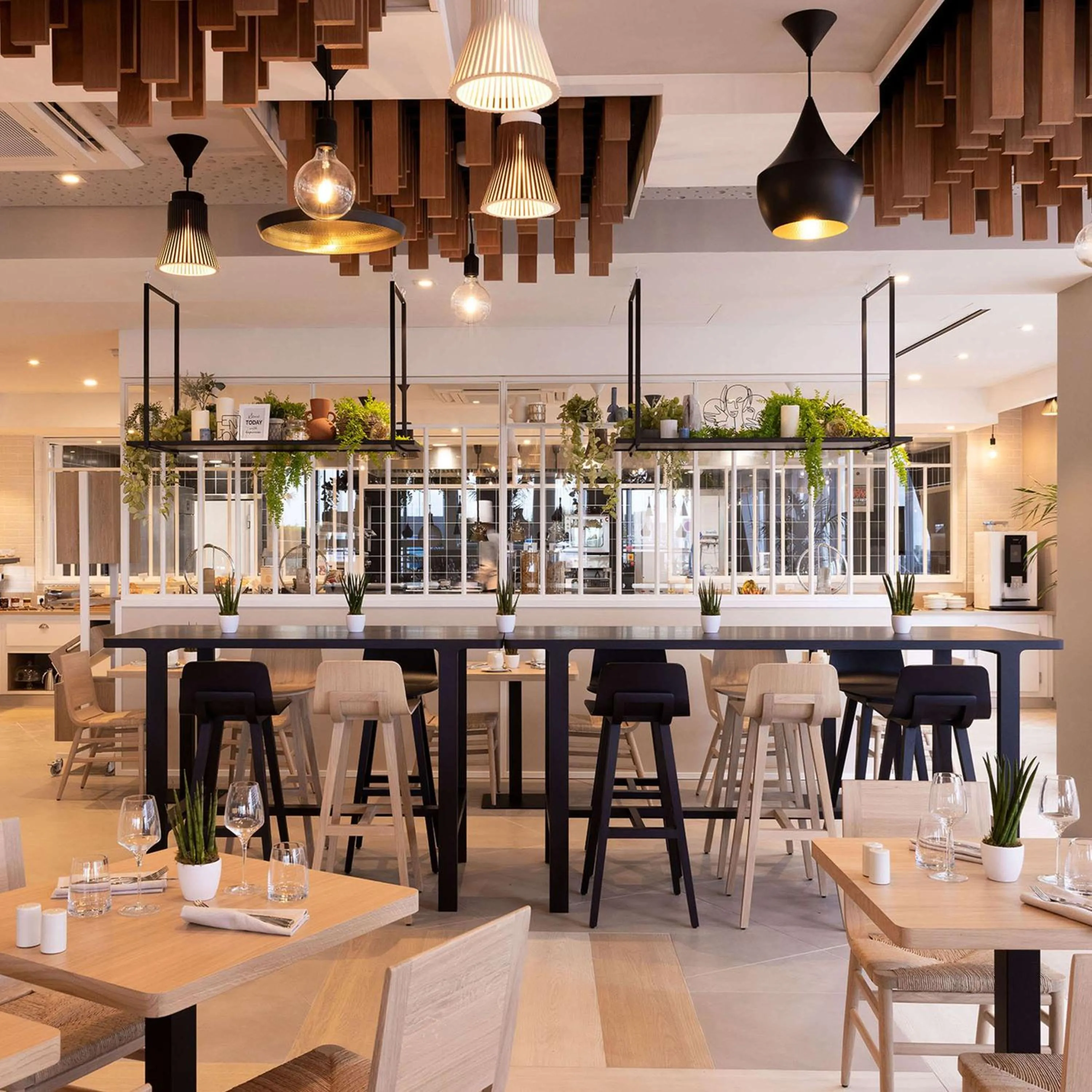 Restaurant/places to eat in Hilton Garden Inn Le Havre Centre