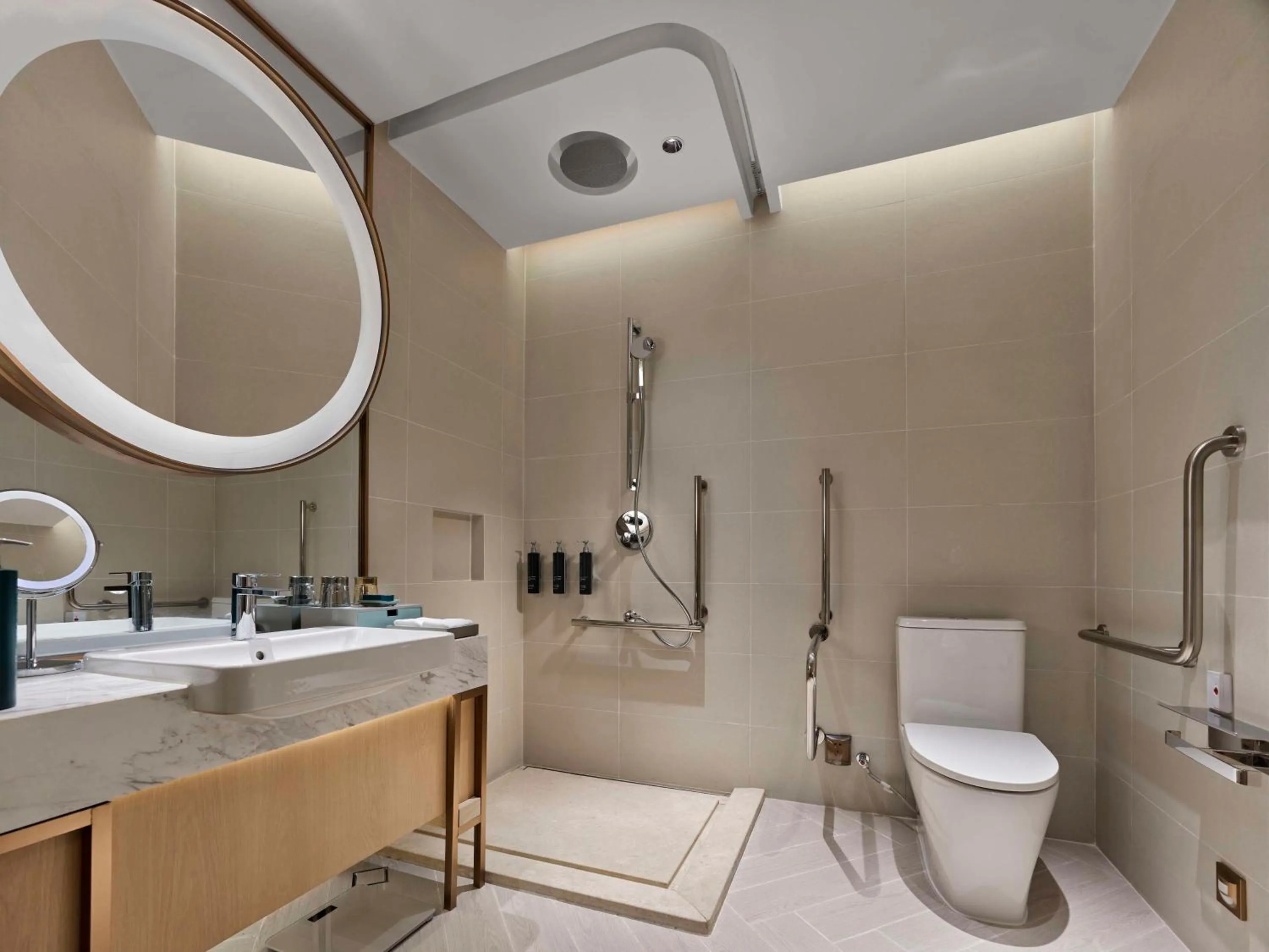 Bathroom in Doubletree By Hilton Nanning Wuxiang