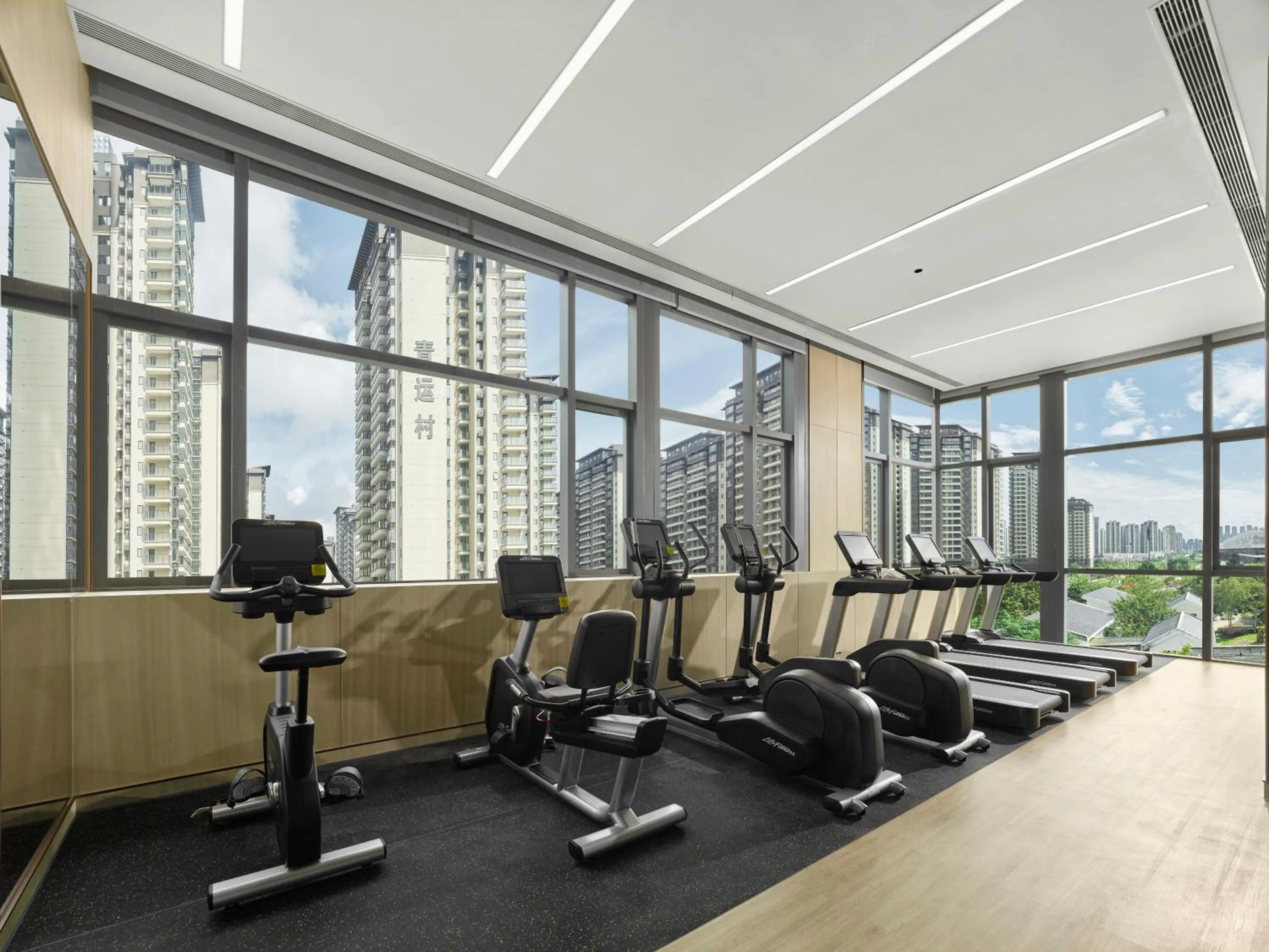Fitness centre/facilities in Doubletree By Hilton Nanning Wuxiang