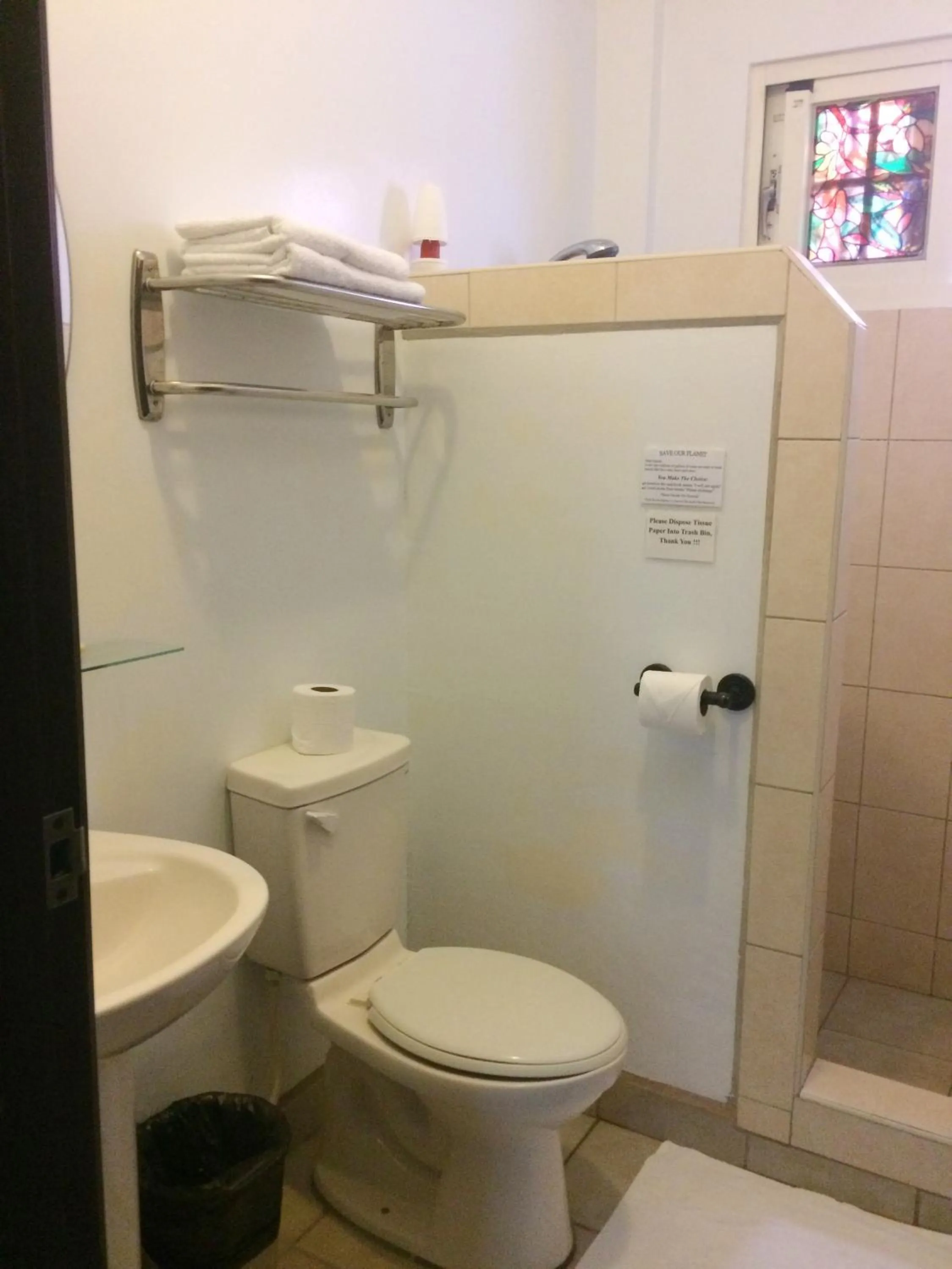 Shower in Easy Inn Hotel