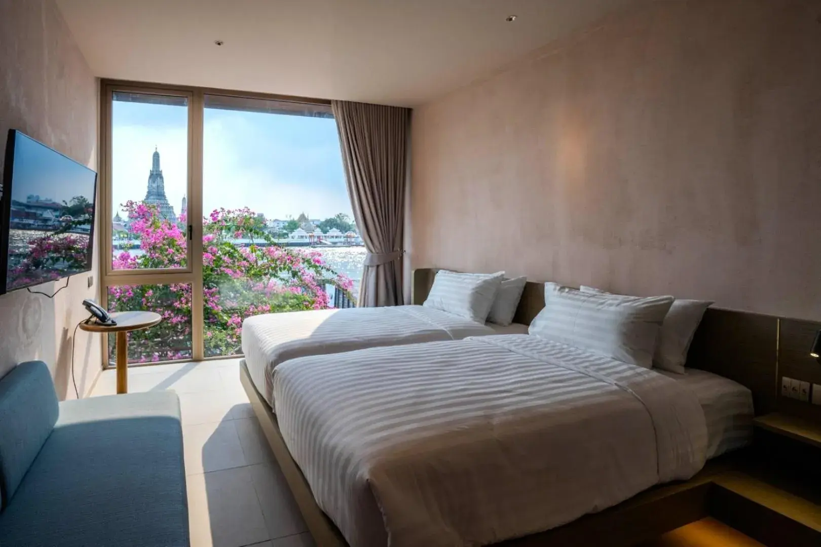 Deluxe Double or Twin Room with River View in Inn a day Deluxe Double or Twin Room with River View in Inn a day