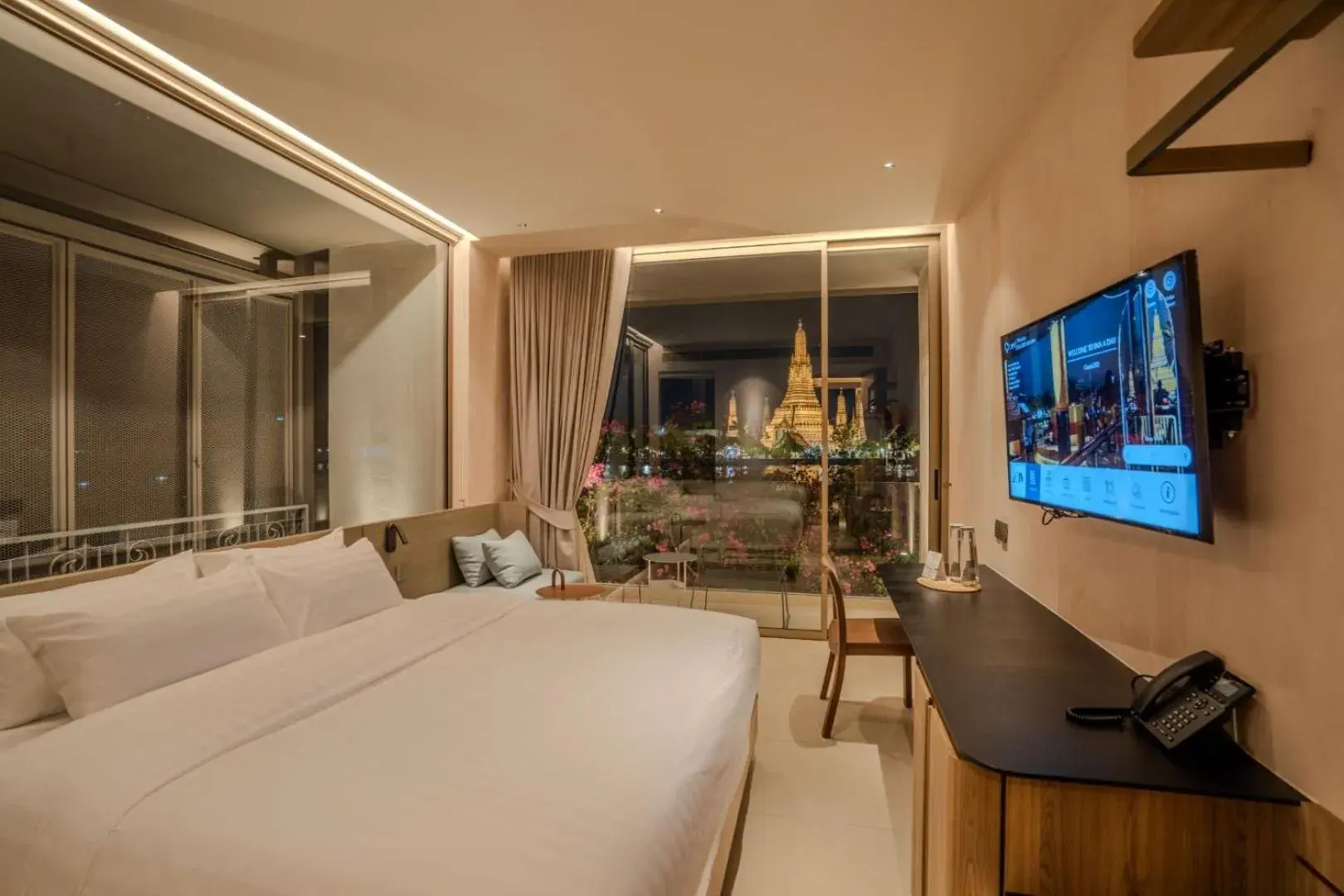 Deluxe Double Room with Balcony and Sea View in Inn a day Deluxe Double Room with Balcony and Sea View in Inn a day