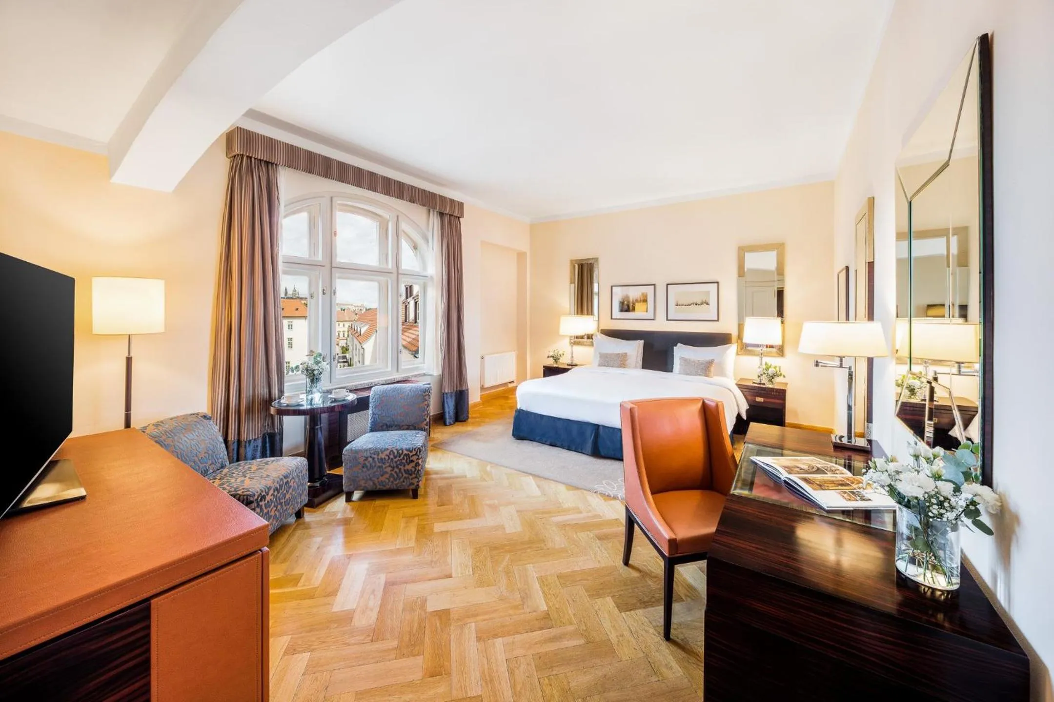 View (from property/room), Bed in Mandarin Oriental, Prague