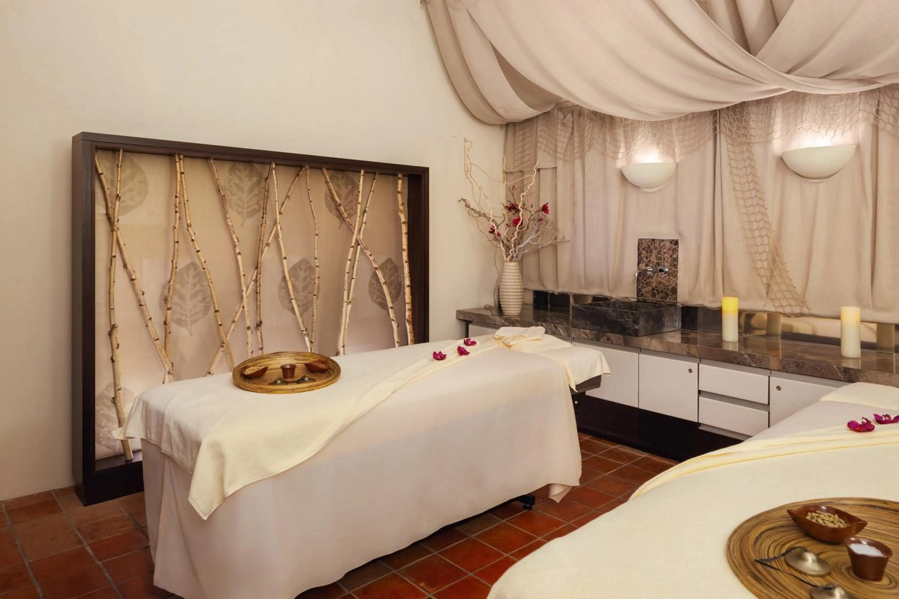 Spa and wellness centre/facilities, Bed in Mandarin Oriental, Prague