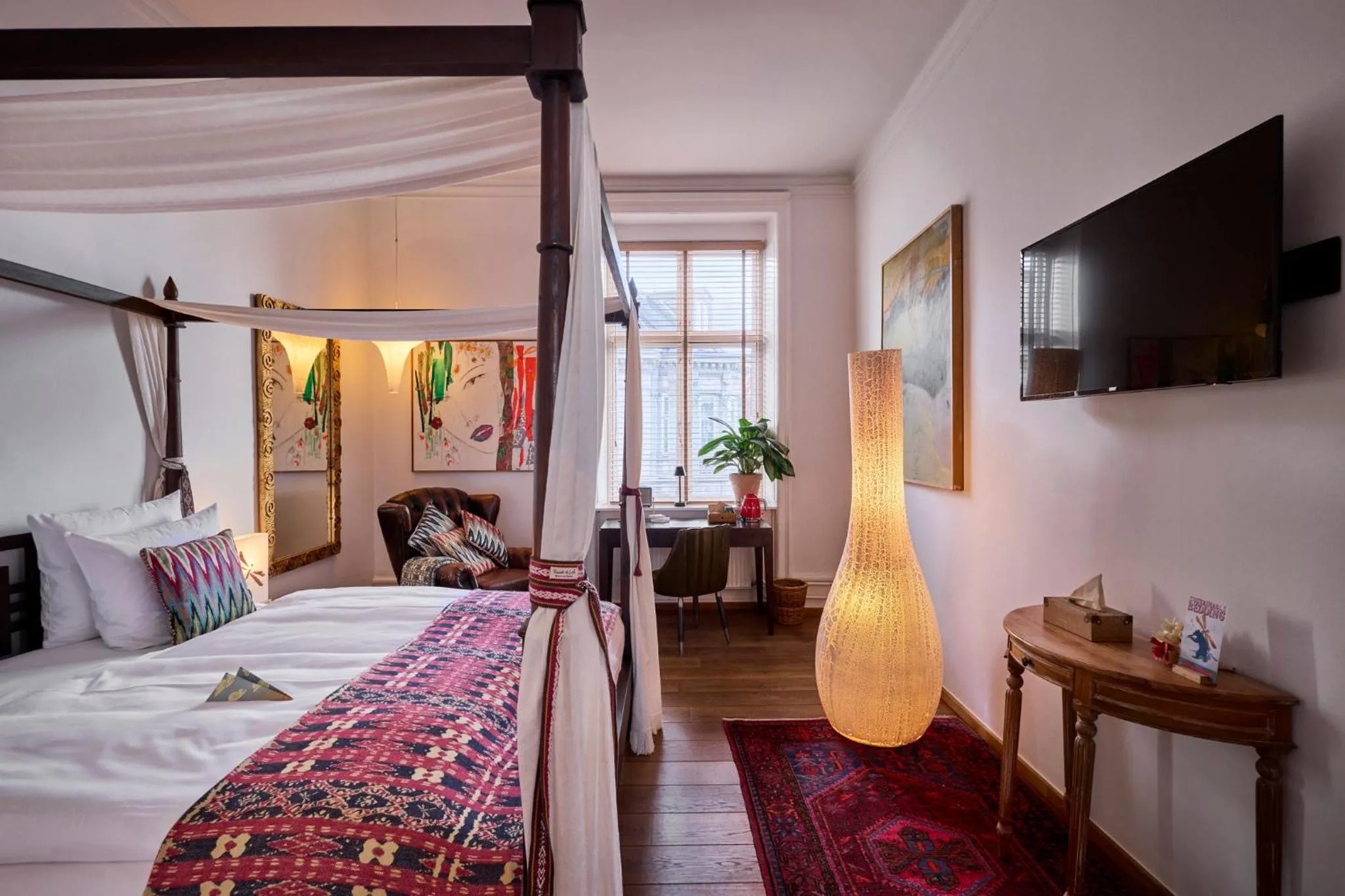 Bedroom, Bed in Babette Guldsmeden