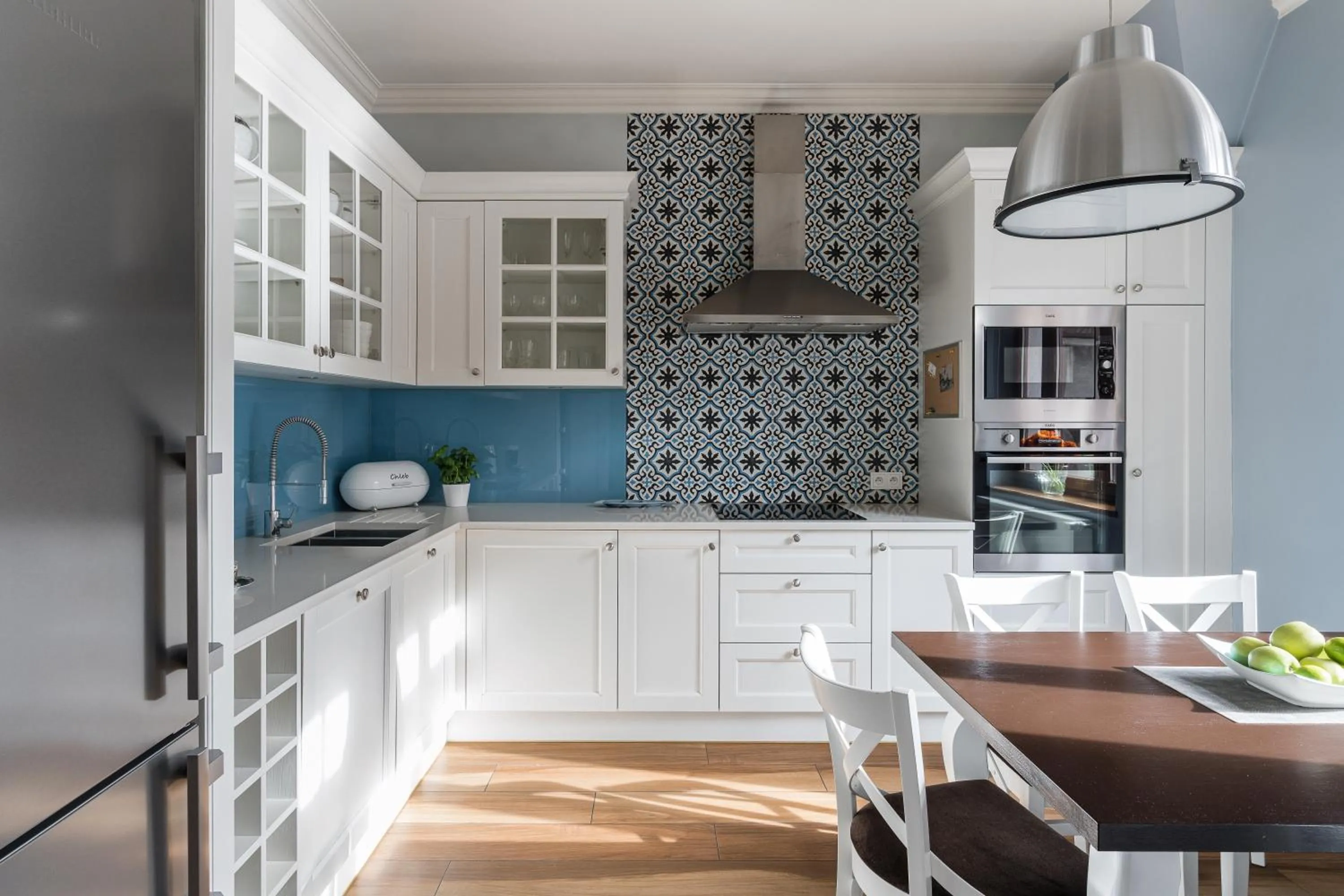 Kitchen or kitchenette in Sanhaus Apartments - FANTAZJA - Apartament z dwoma balkonami - 100 m2