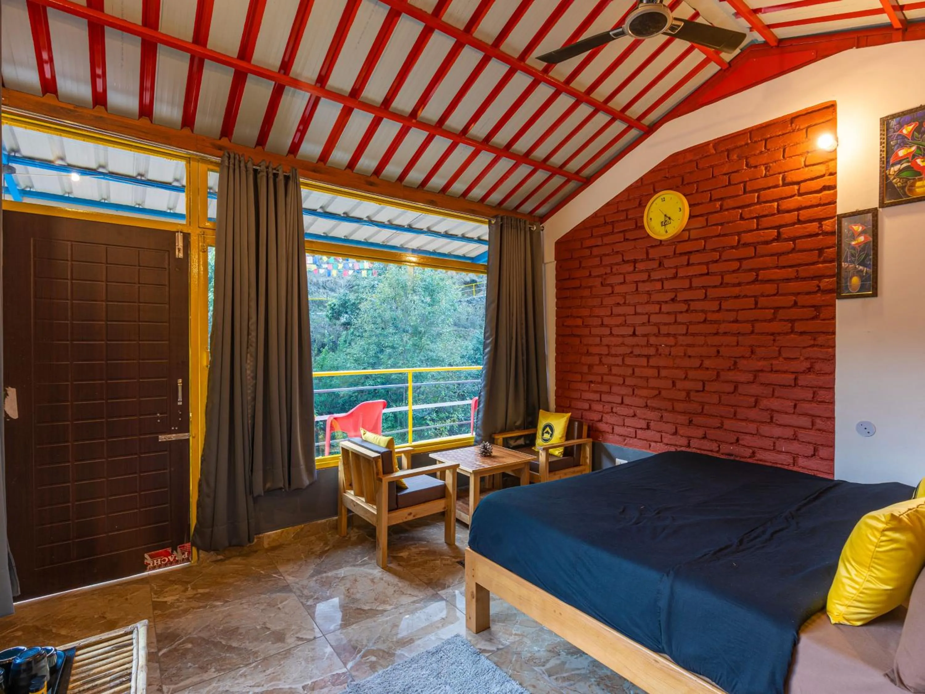Bedroom in The Hosteller Mussoorie By the Streamside, Kempty