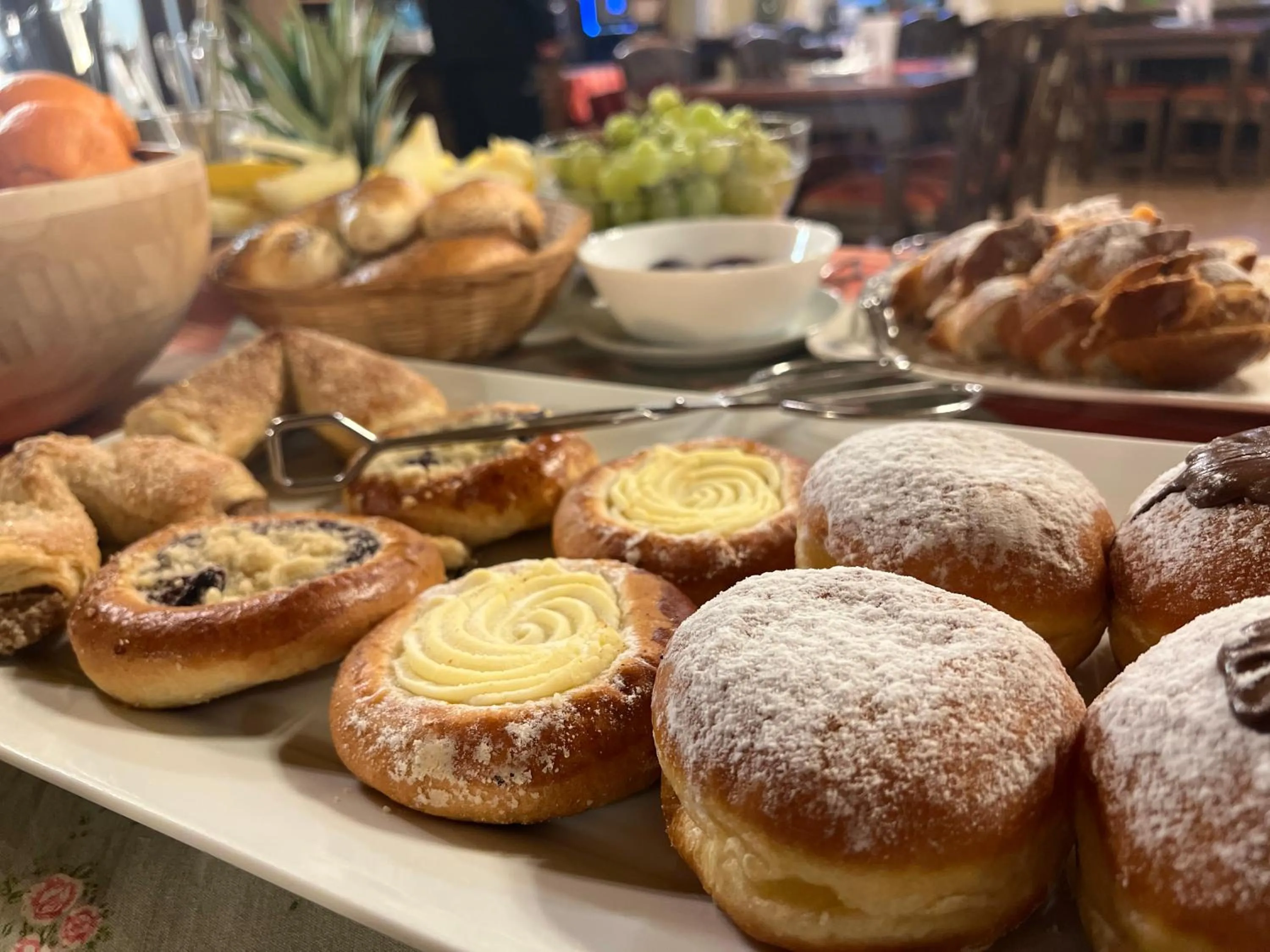 Buffet breakfast in Alpský Hotel