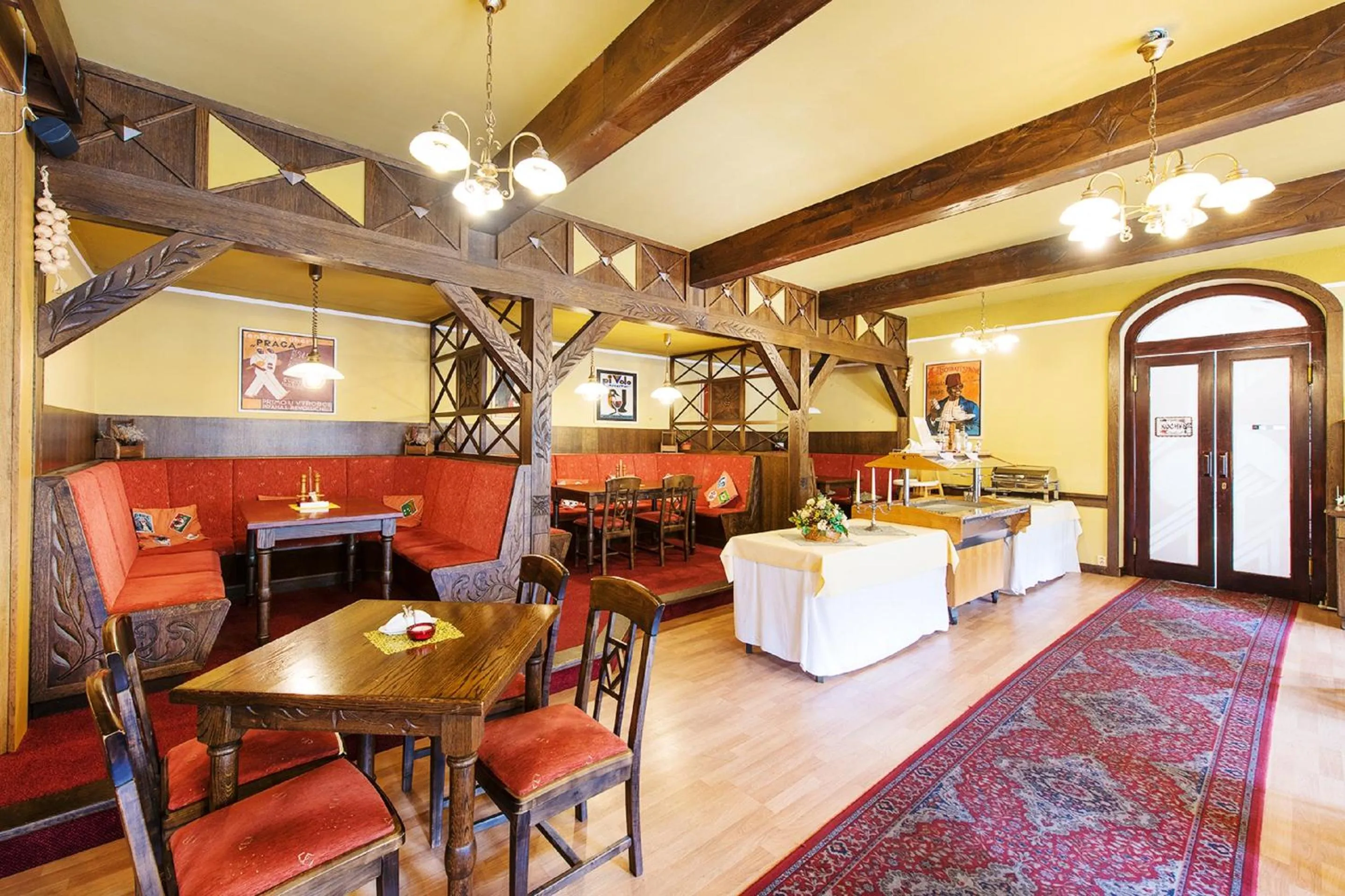 Restaurant/places to eat in Alpský Hotel