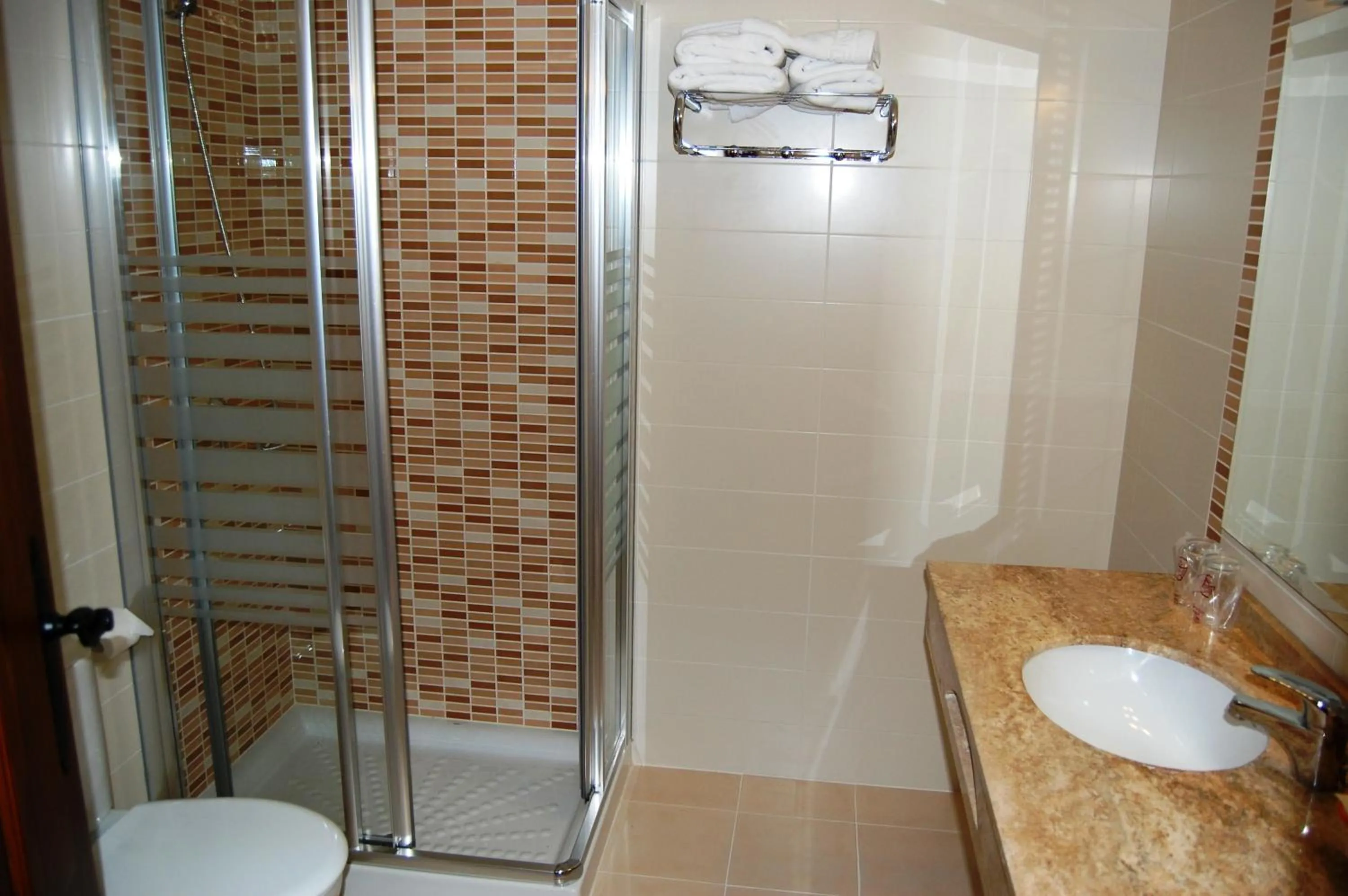 Shower in Hotel El Cortijo de Daimiel