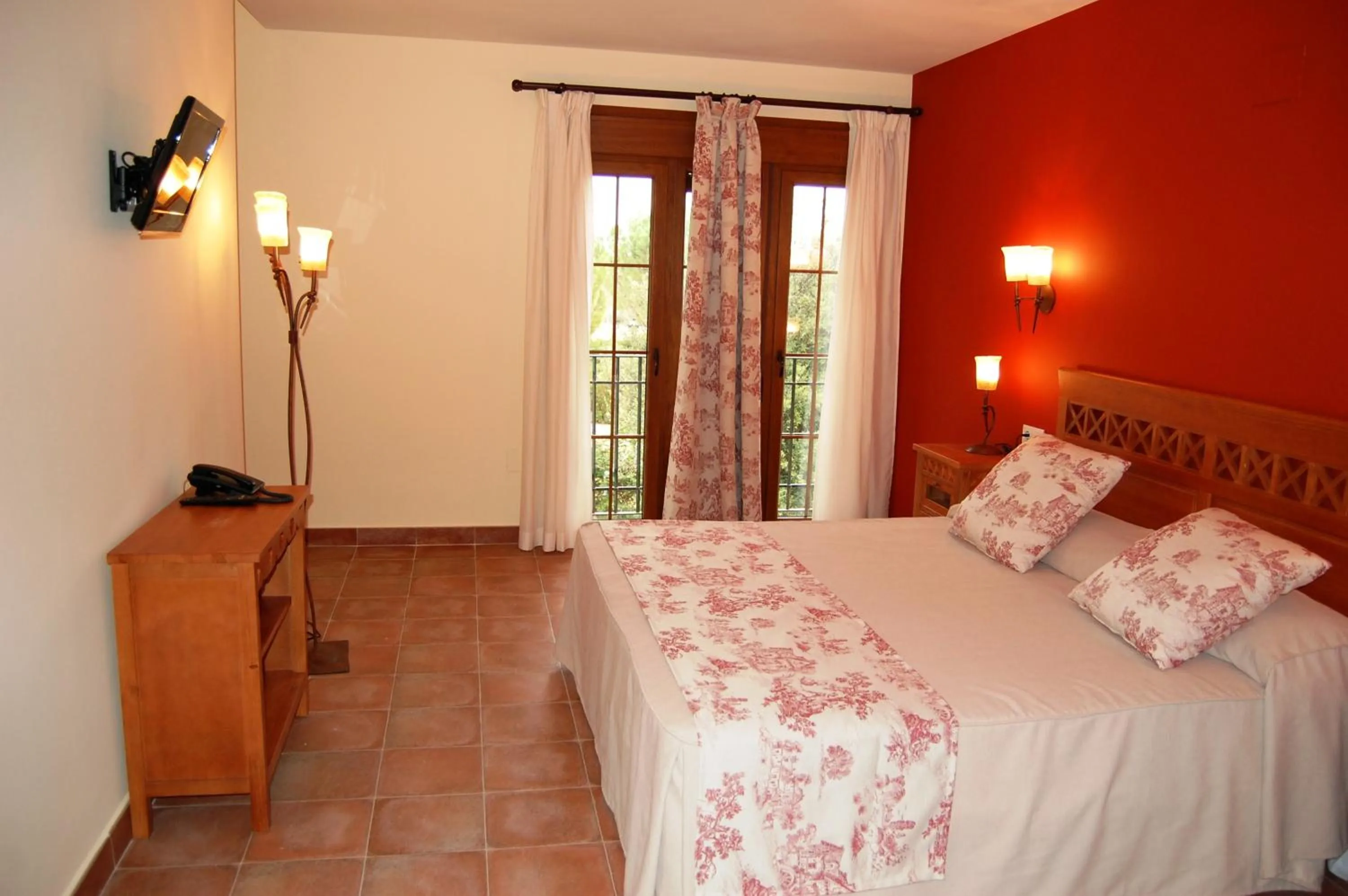 Photo of the whole room, Bed in Hotel El Cortijo de Daimiel