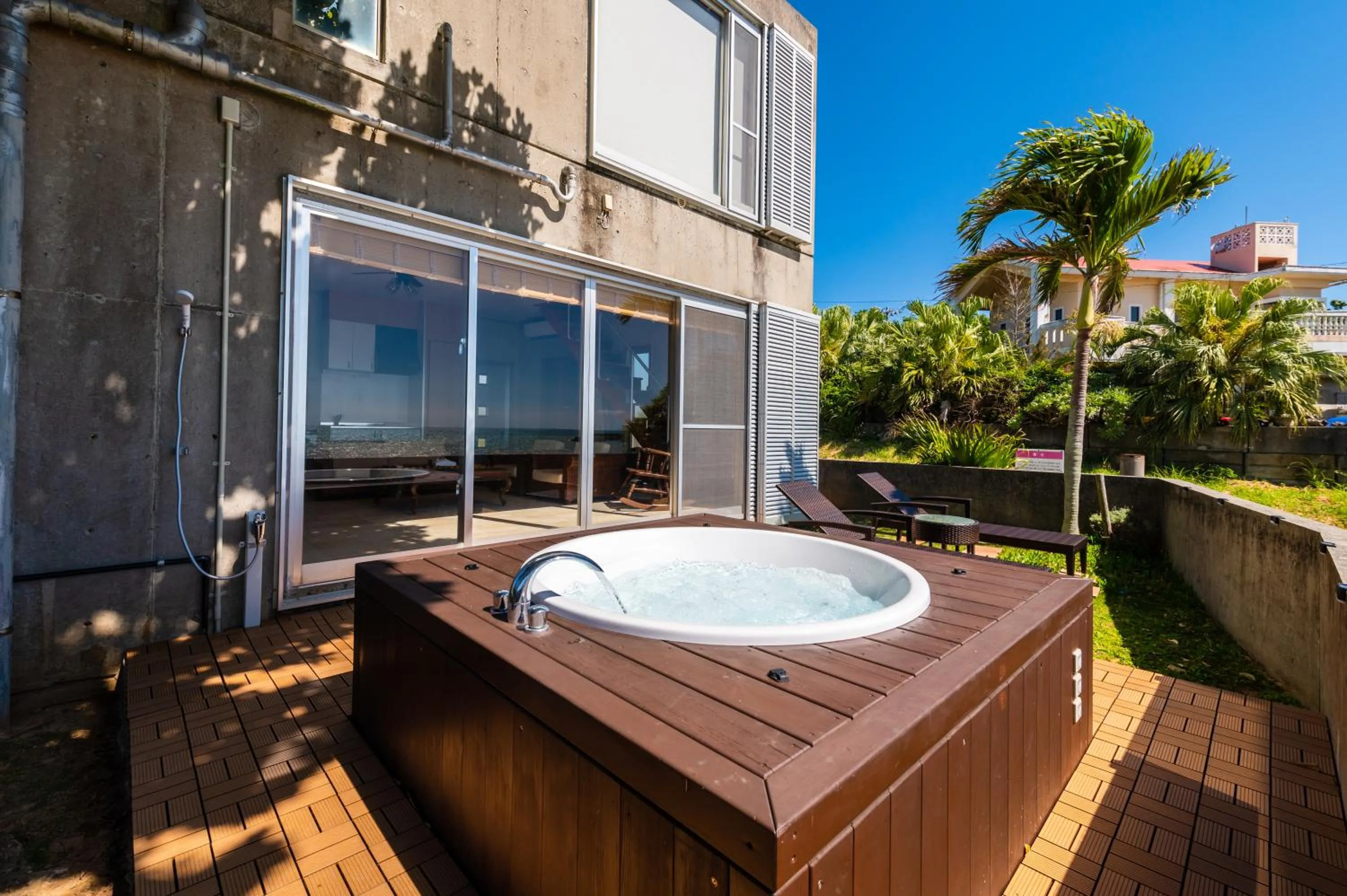 Area and facilities in Pine House in Ginoza