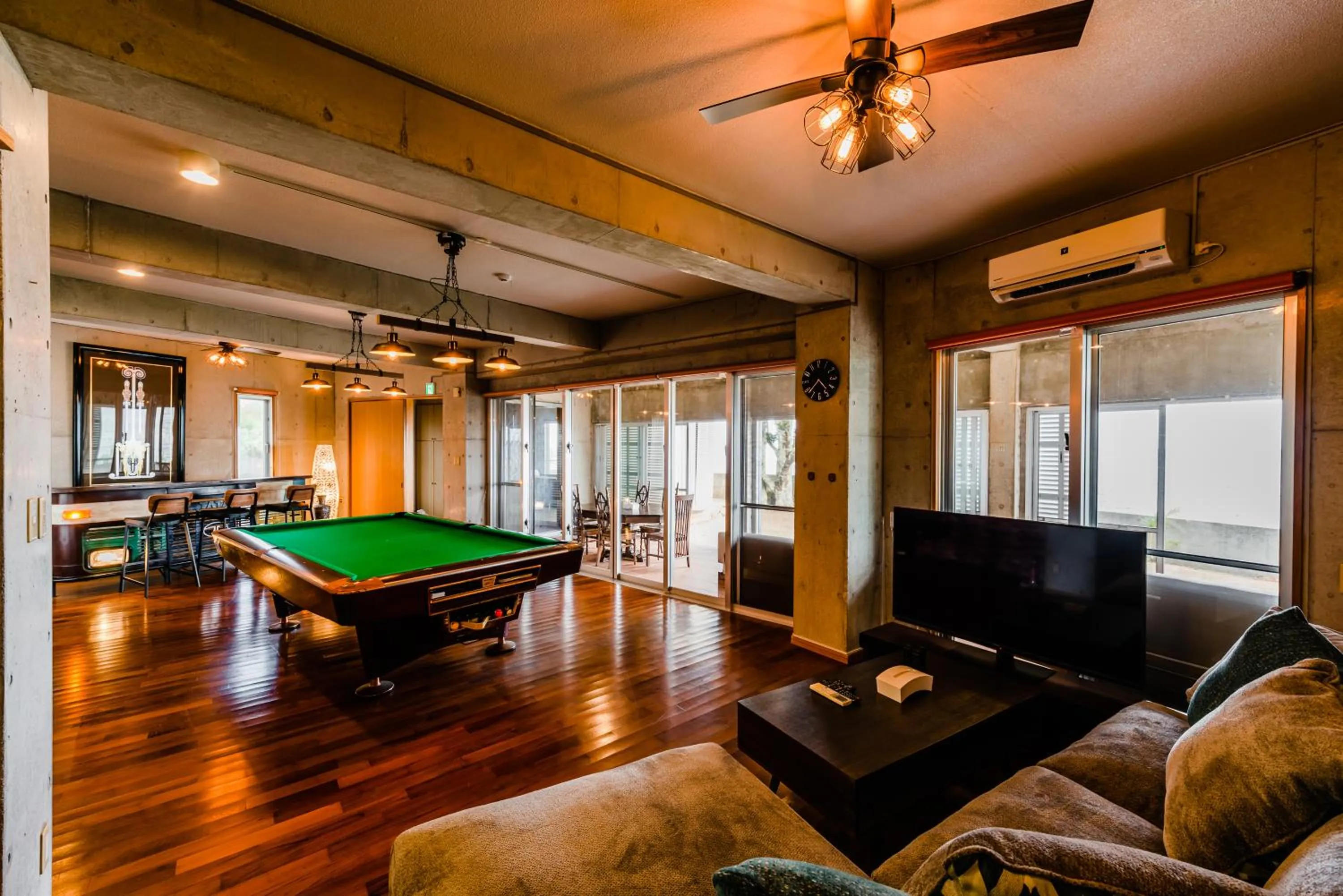 Billiard in Pine House in Ginoza