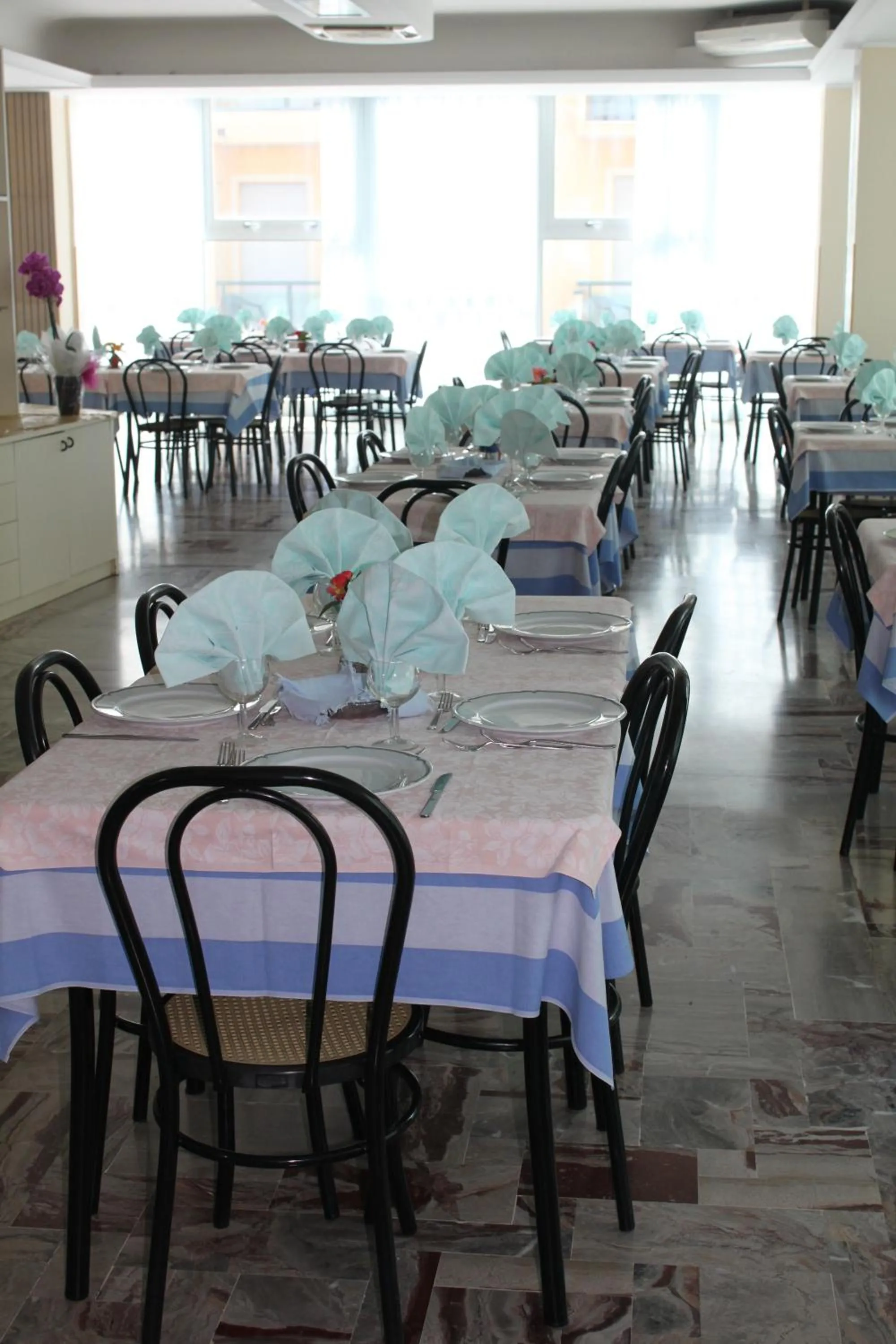 Restaurant/places to eat in Hotel San Paolo