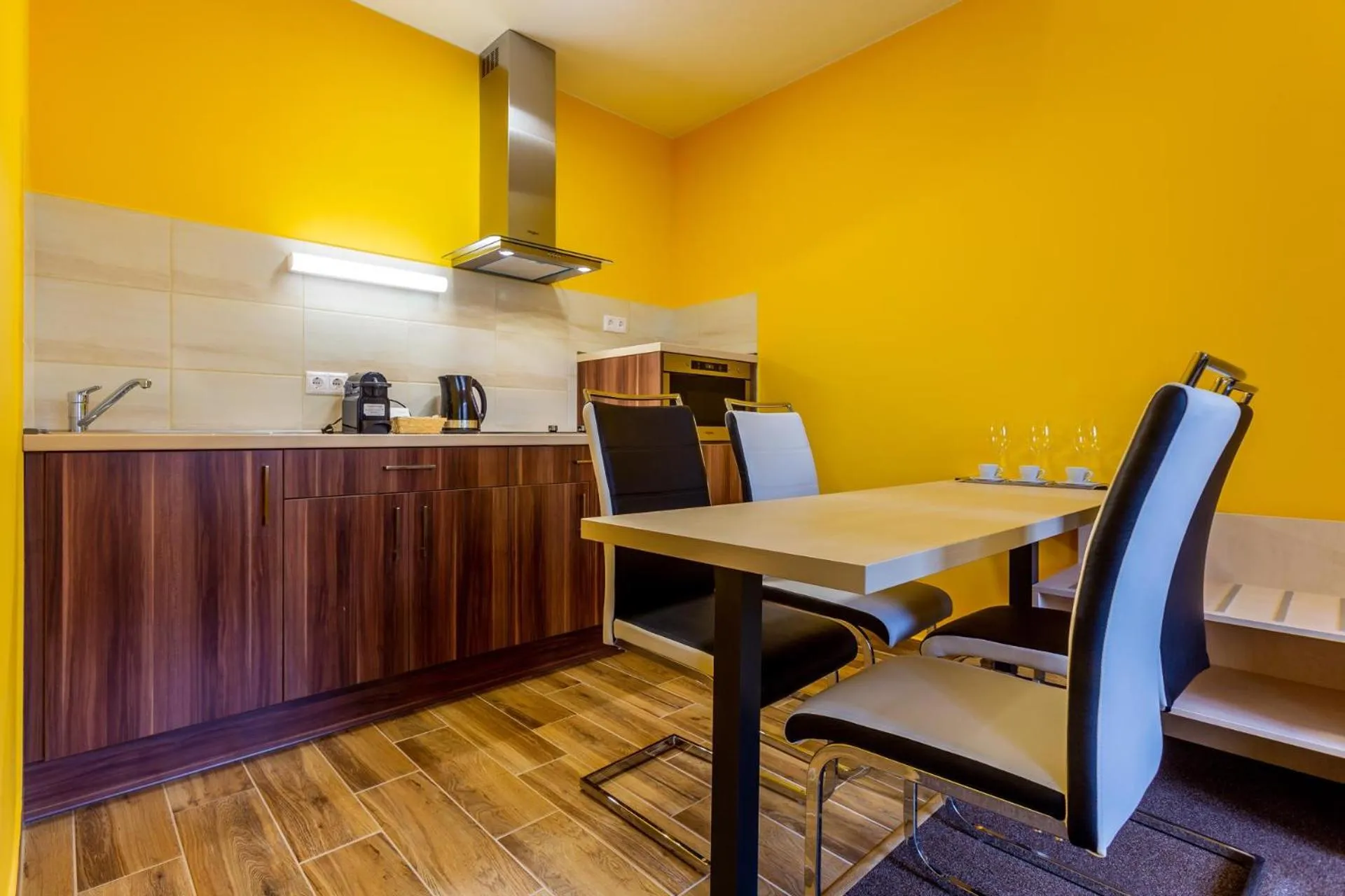 Dining area in Hostel Mayer Superior Veszprém