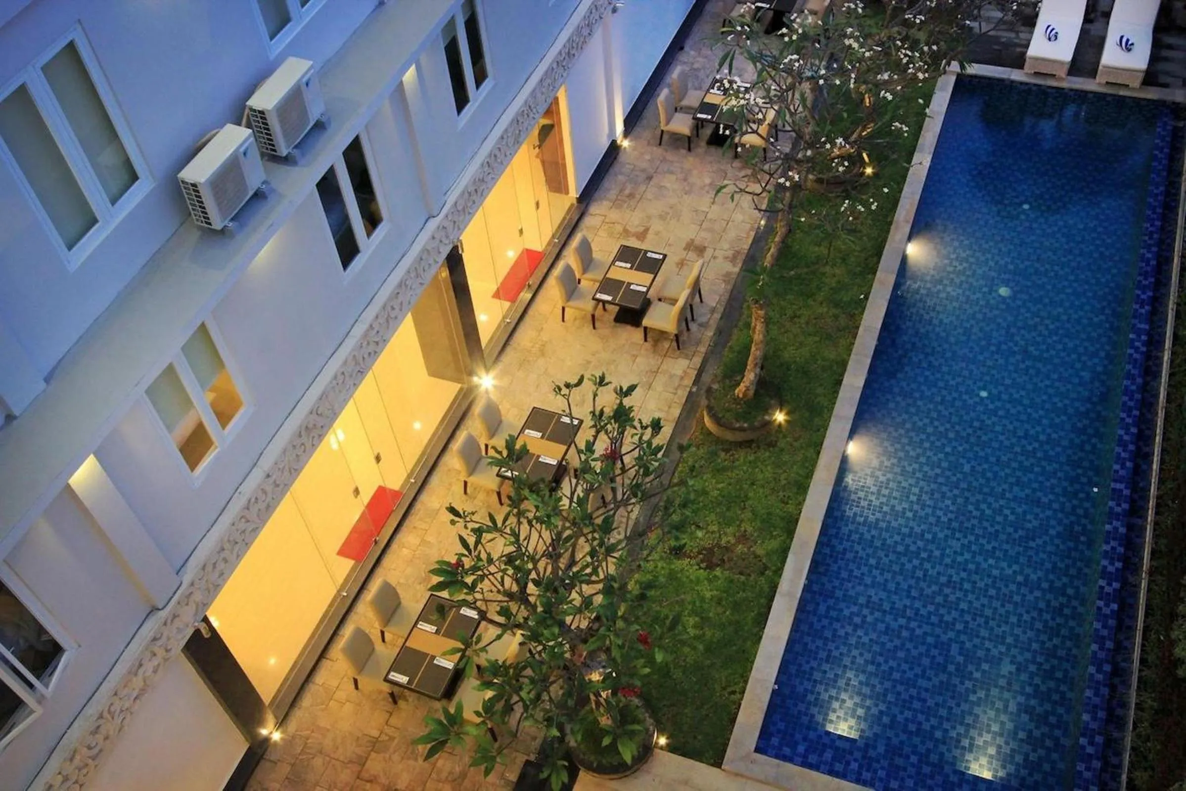 Swimming pool in Mars City Hotel