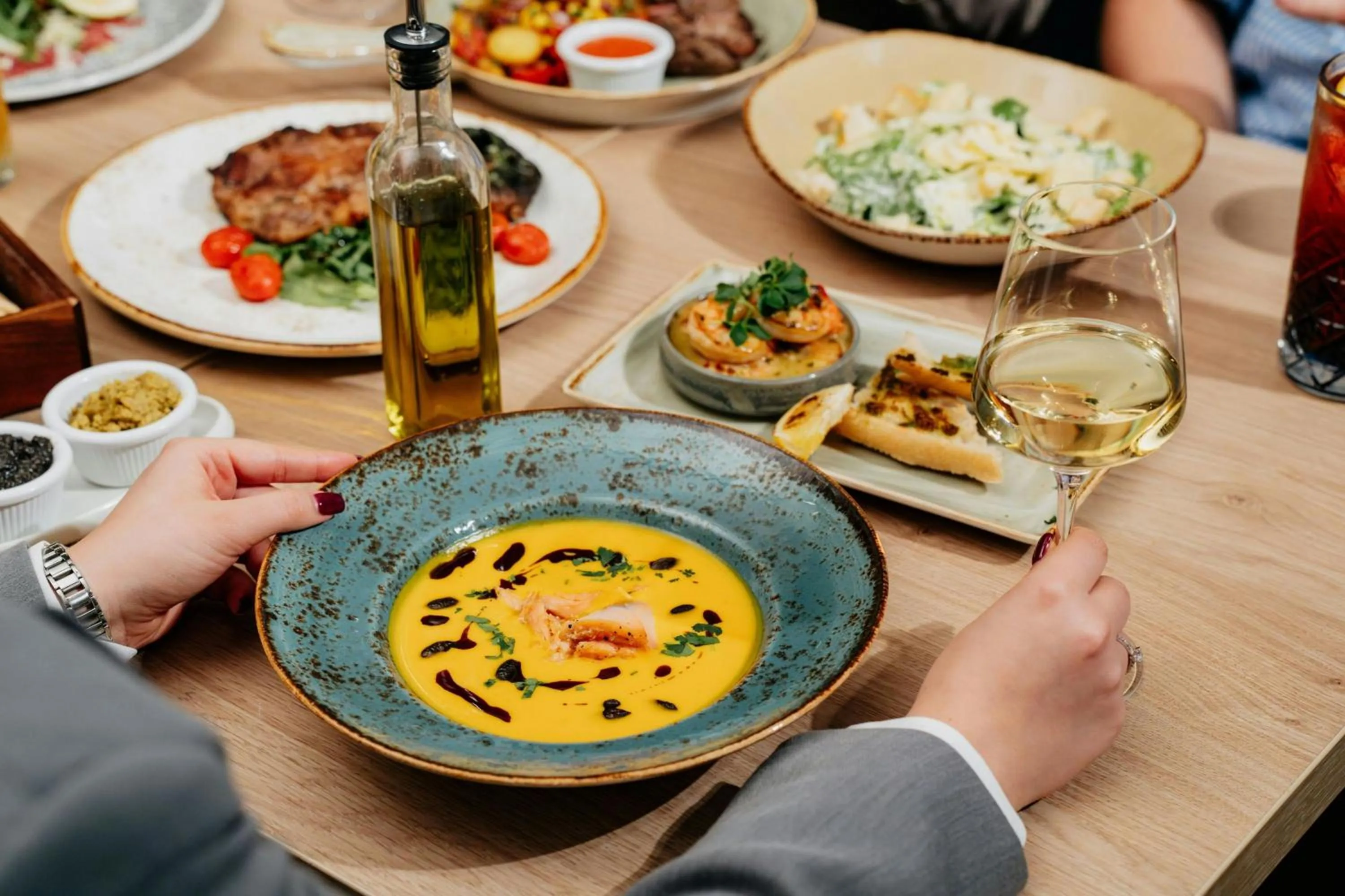 Restaurant/places to eat in Courtyard by Marriott Prague Airport