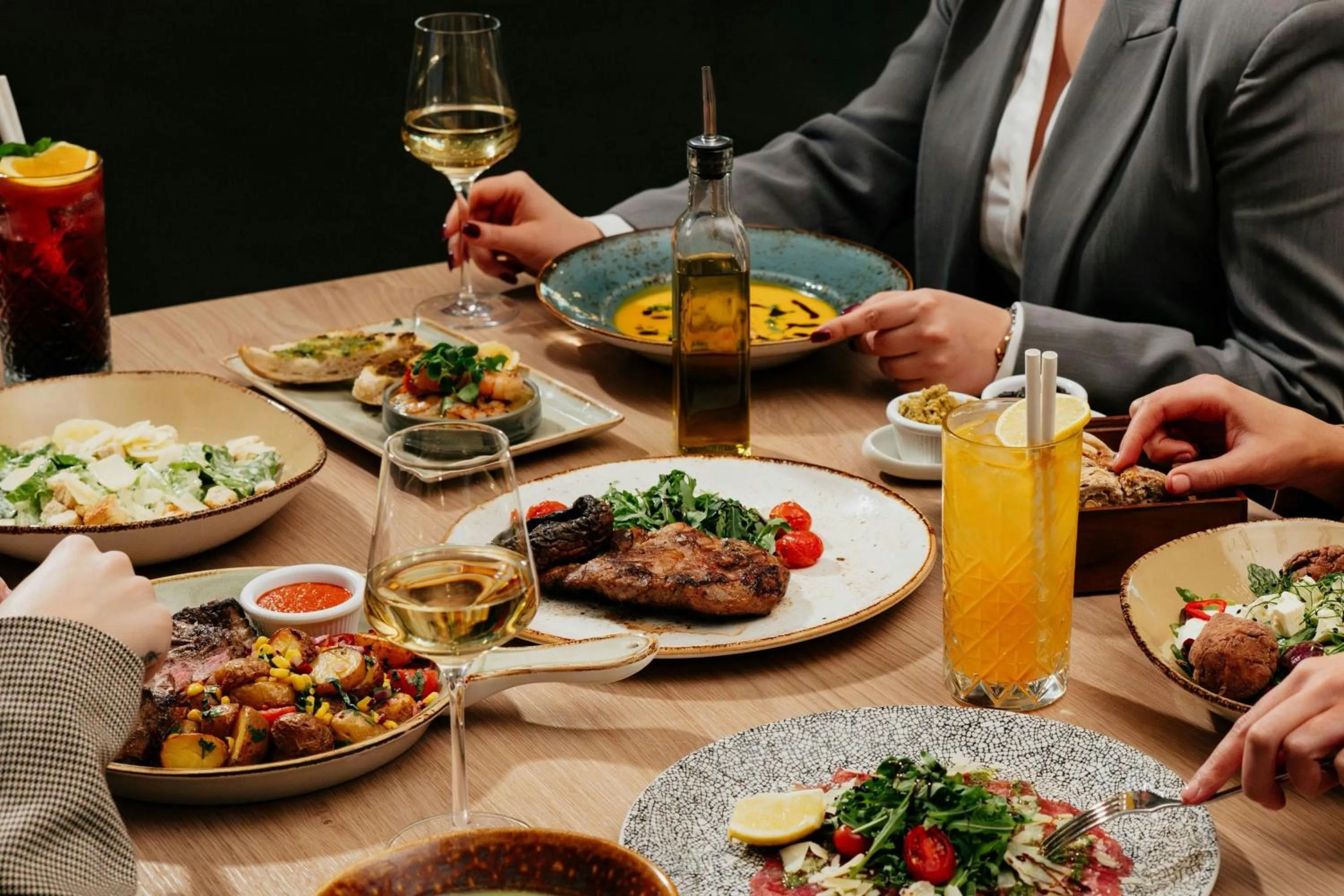 Restaurant/places to eat in Courtyard by Marriott Prague Airport