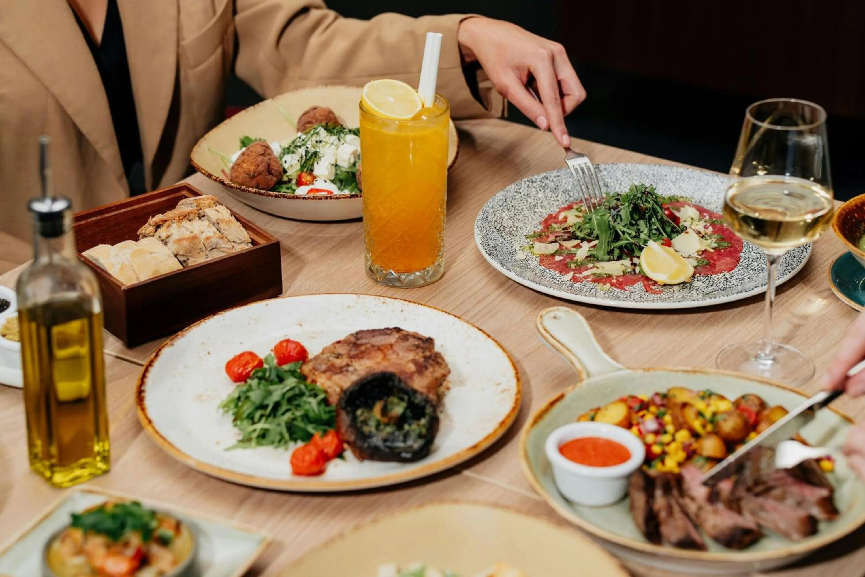 Restaurant/places to eat in Courtyard by Marriott Prague Airport