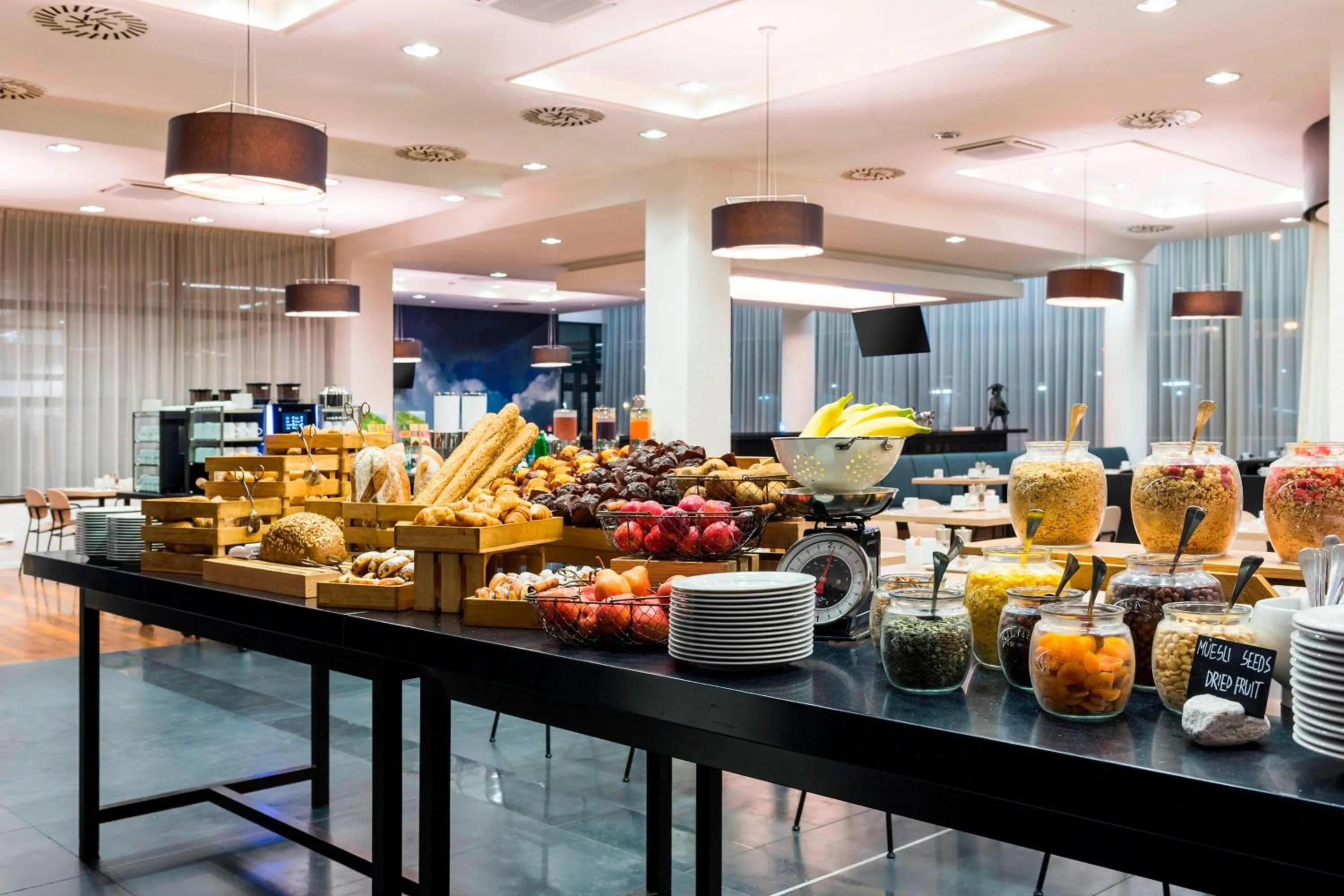 Breakfast in Courtyard by Marriott Prague Airport