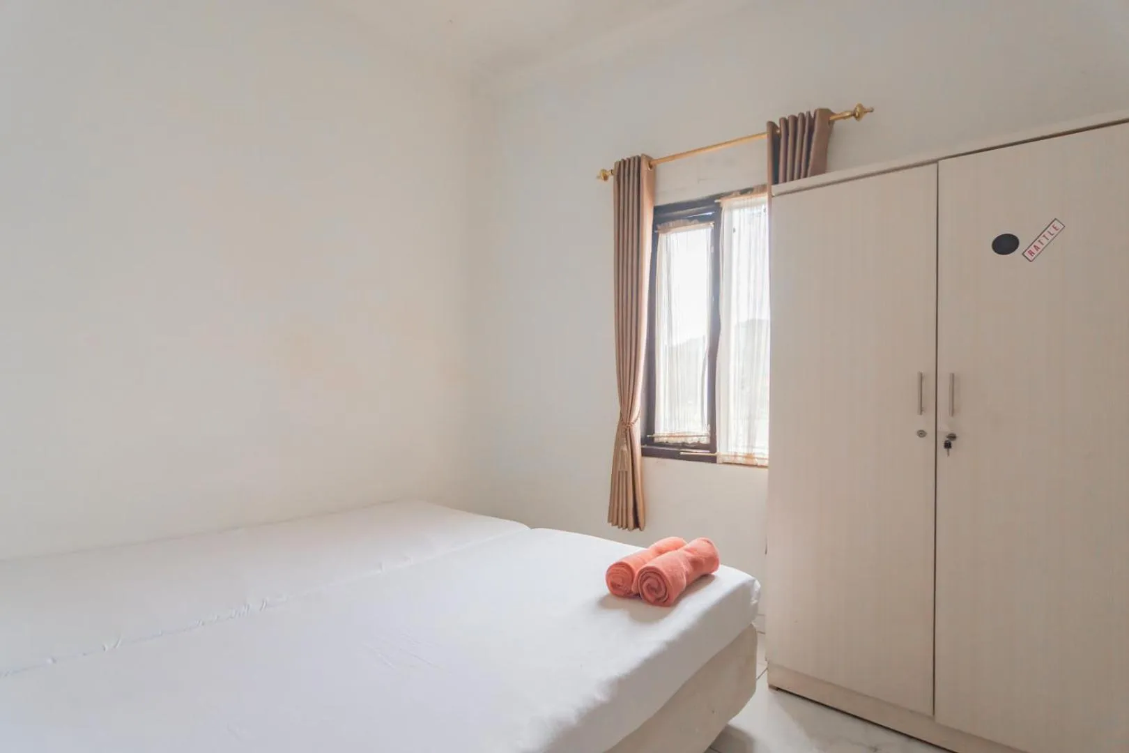 Bedroom, Bed in Small Homestay Syariah Sikembar Ciwidey Mitra RedDoorz